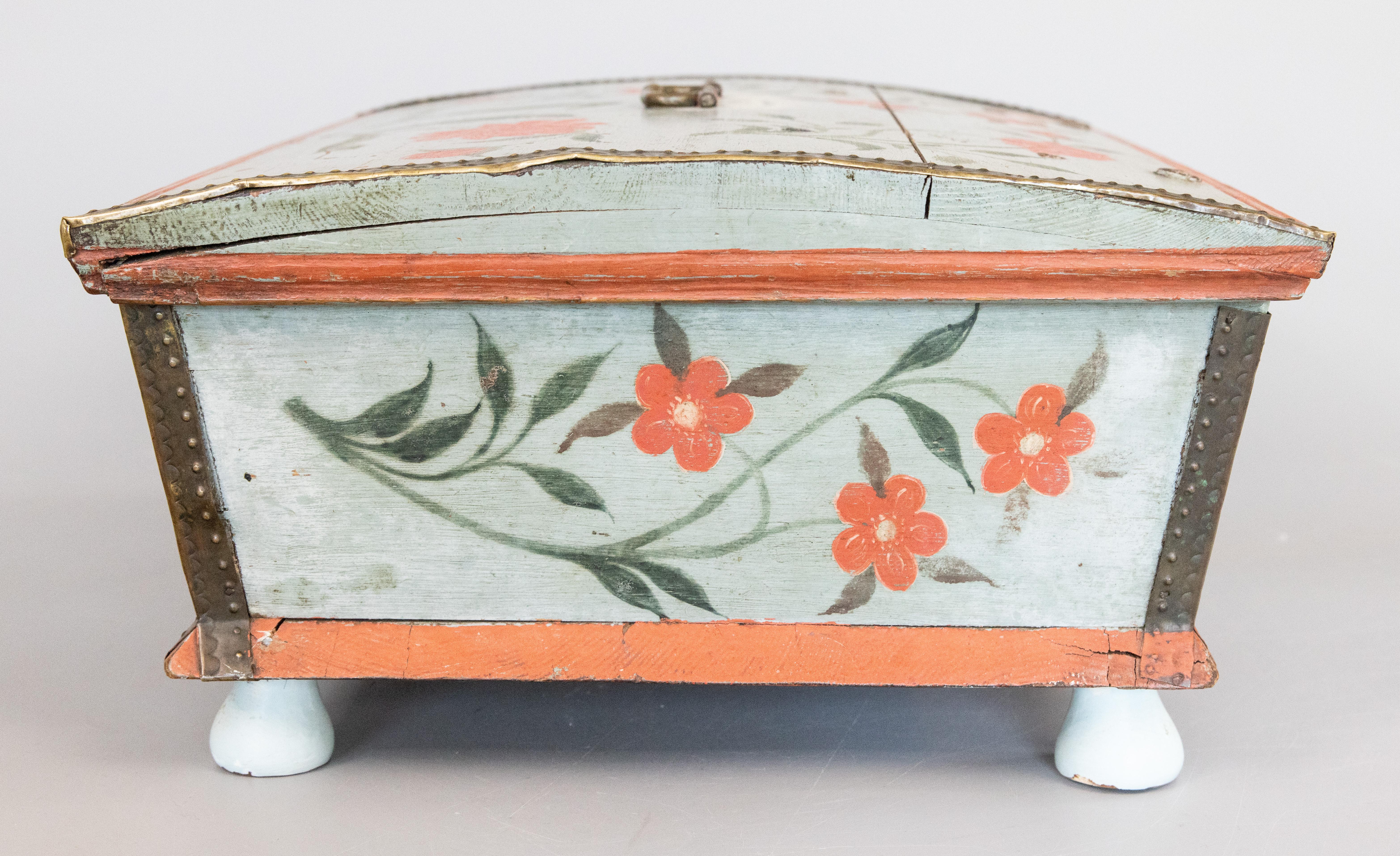 Scatola da sposa dipinta con arte popolare svedese del XIX secolo, datata 1813 in vendita 1