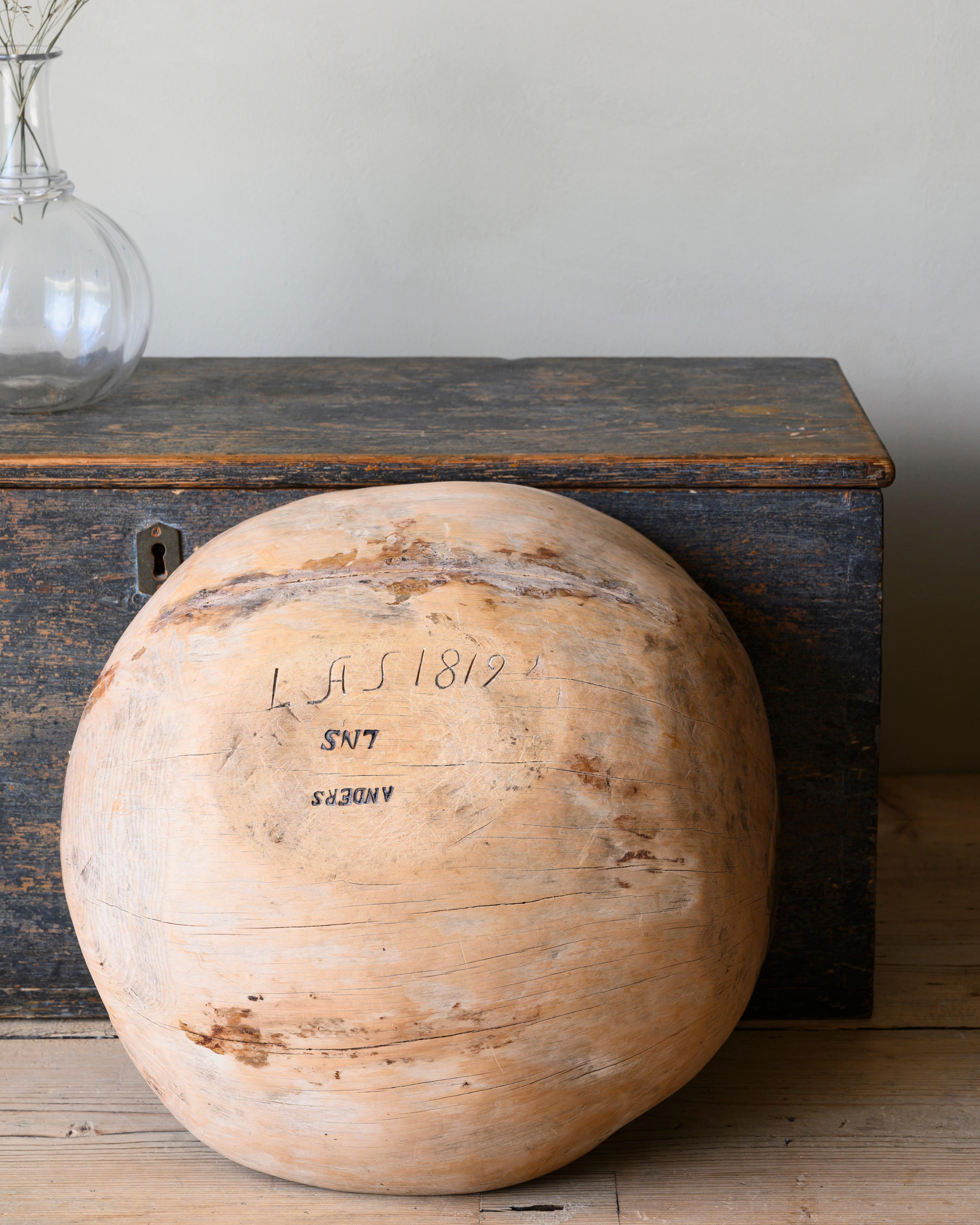 Arte popolare Ciotola in legno di radice del 19° secolo, arte popolare svedese in vendita