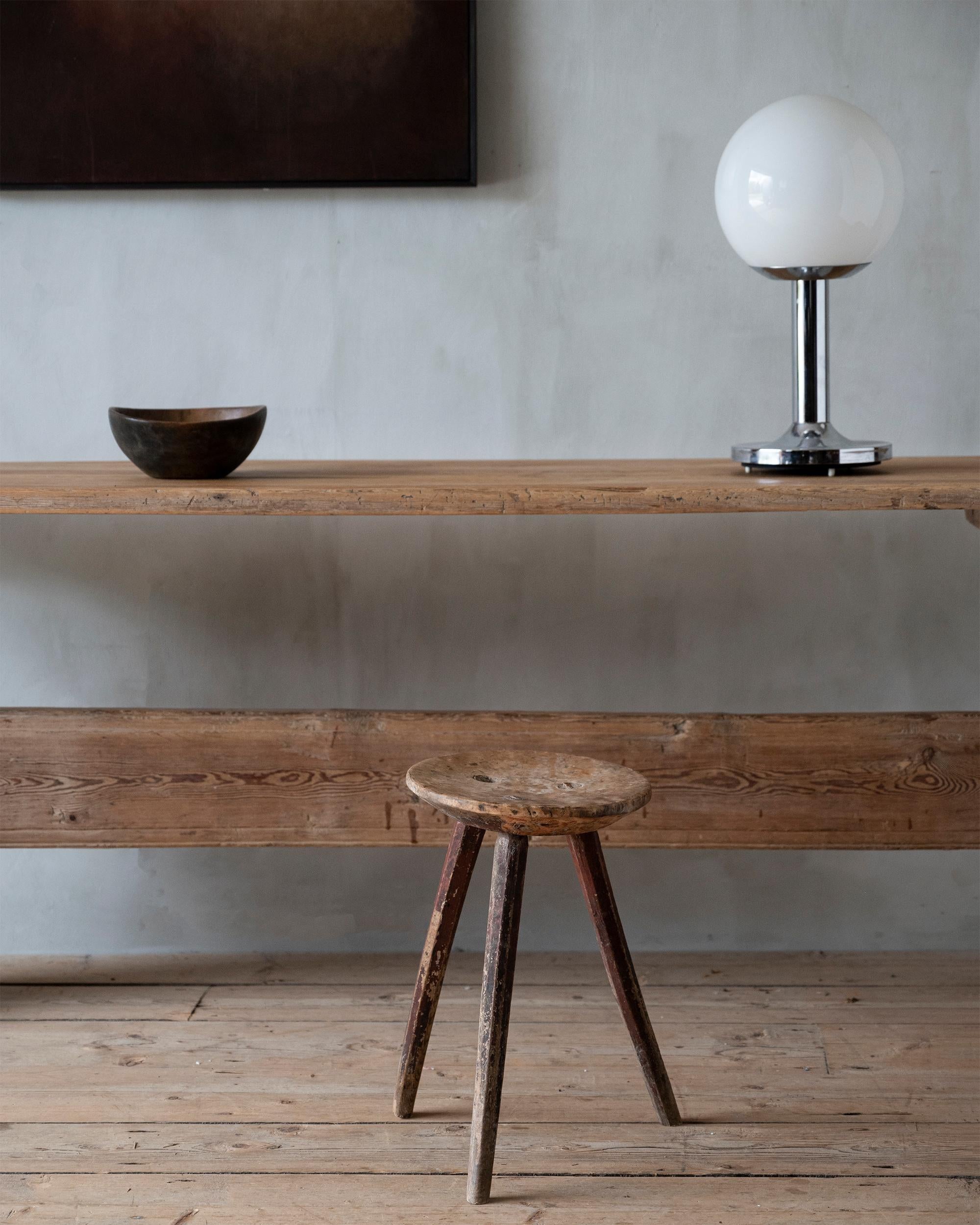 Arte popolare Sgabello folkloristico svedese del XIX secolo in vendita