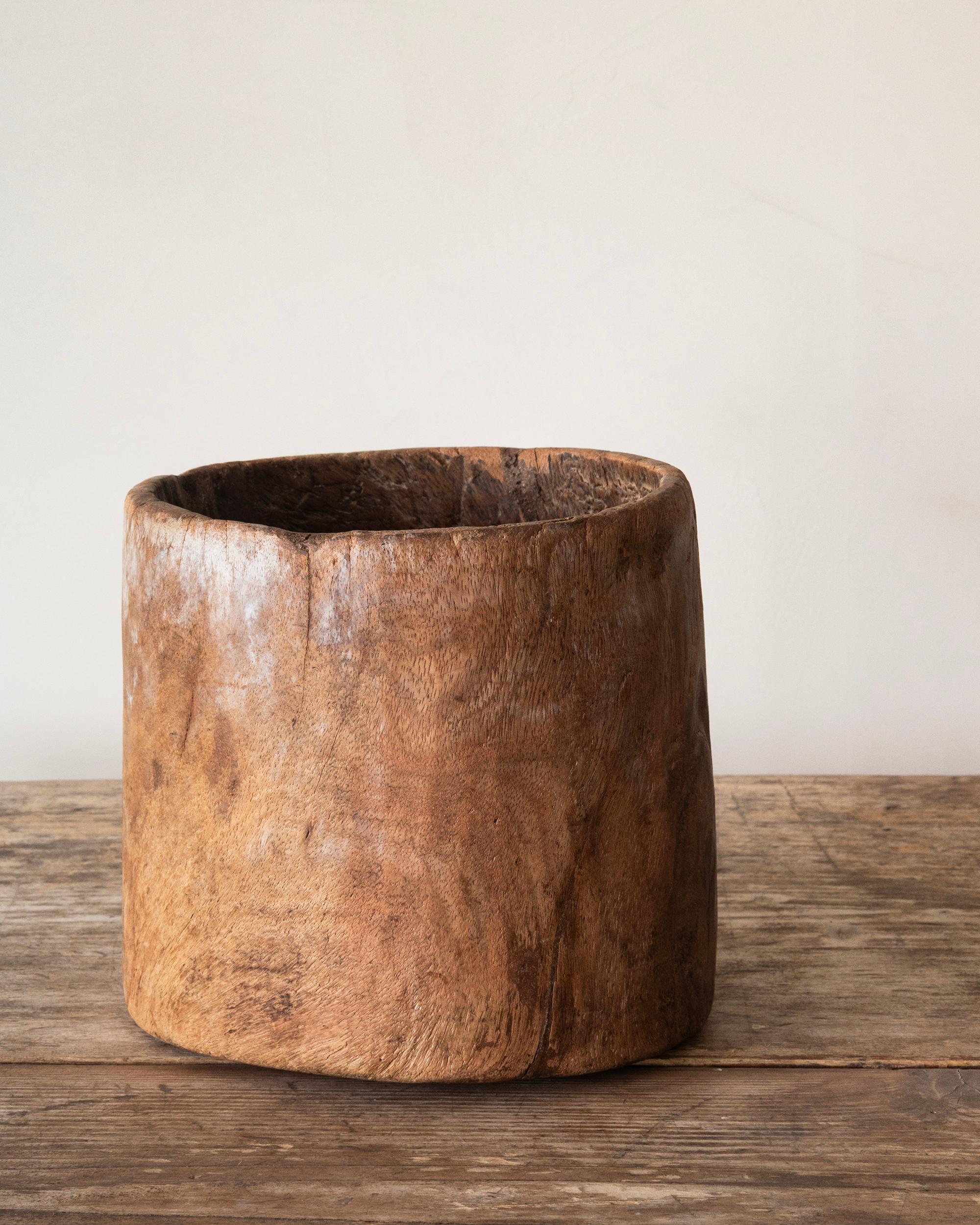 Legno Vaso di arte popolare svedese del XIX secolo in vendita
