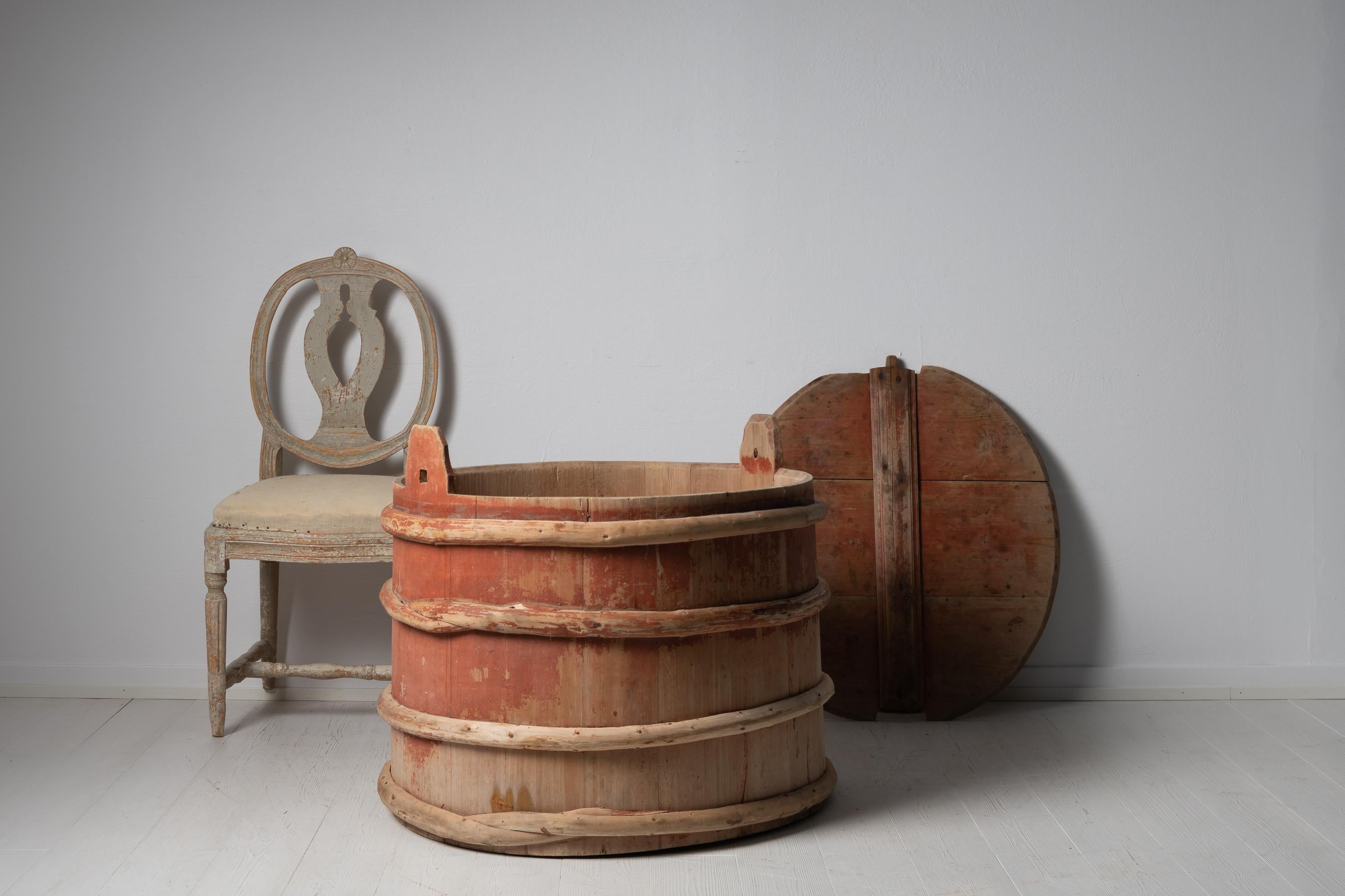 round wooden barrel
