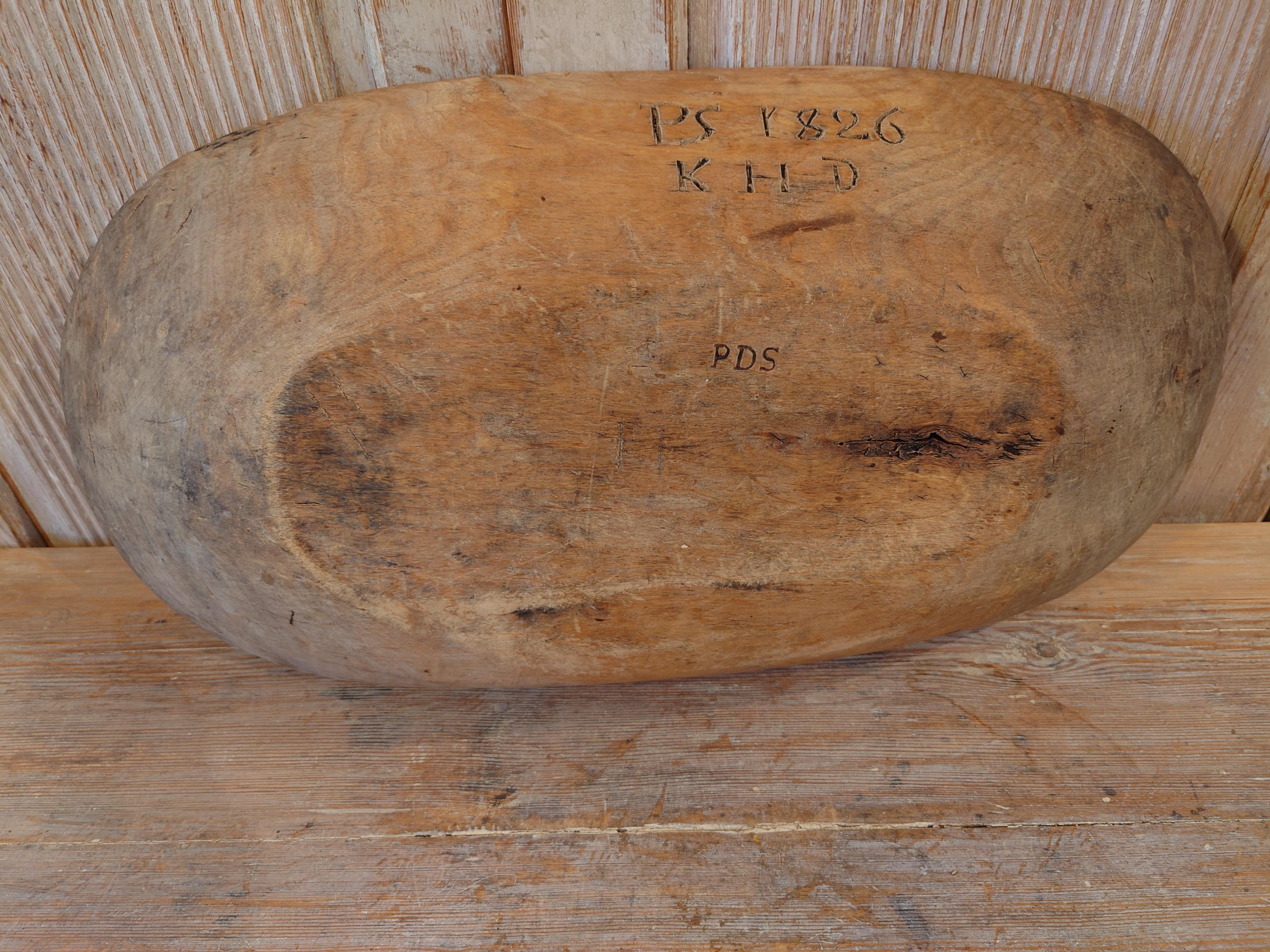 19th Century Swedish Folk Art Wooden bowl  dated 1826 In Good Condition In Boden, SE