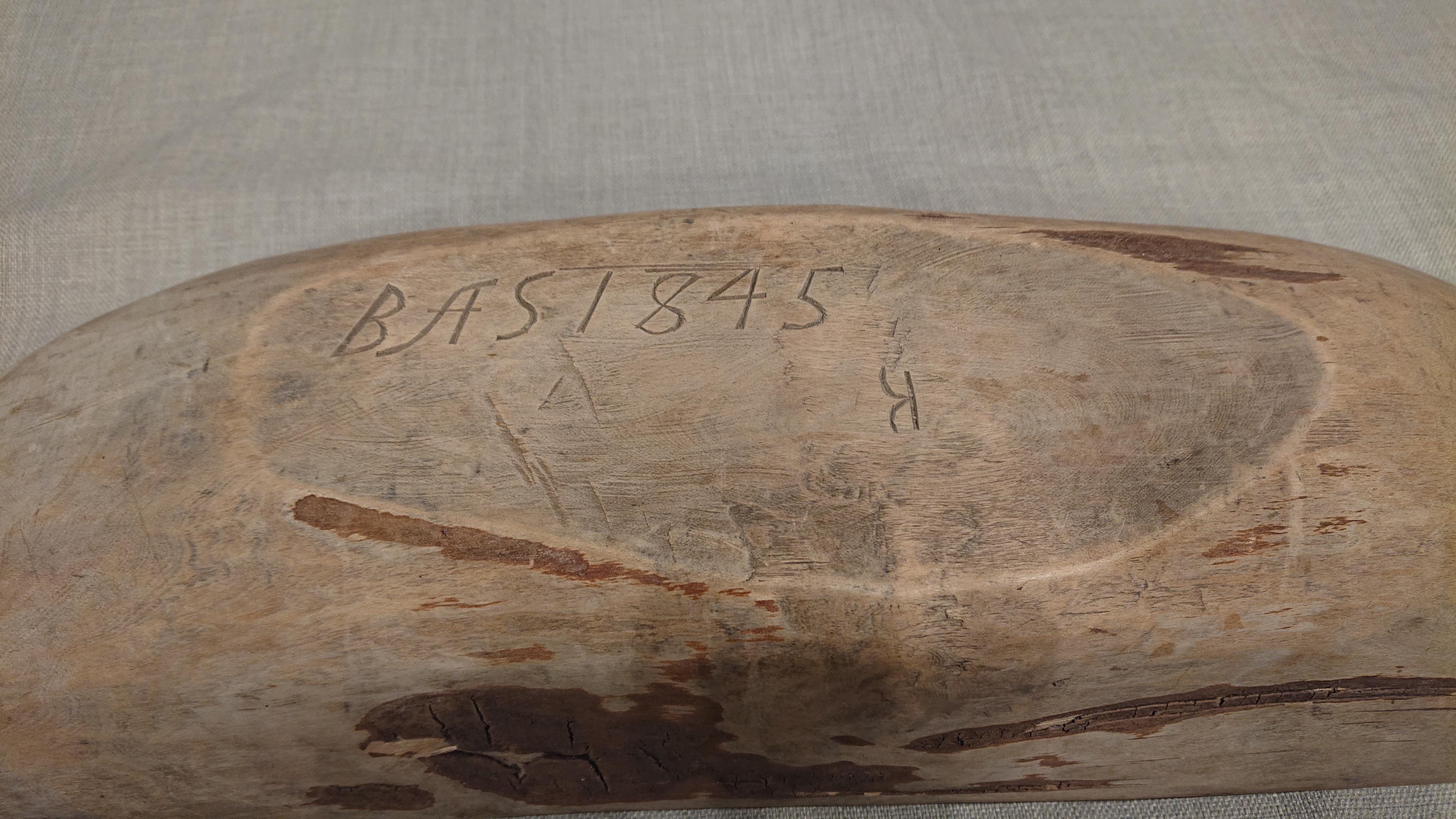 19th Century Swedish Folk Art Wooden Bowl Signed BAS, 1845 For Sale 4