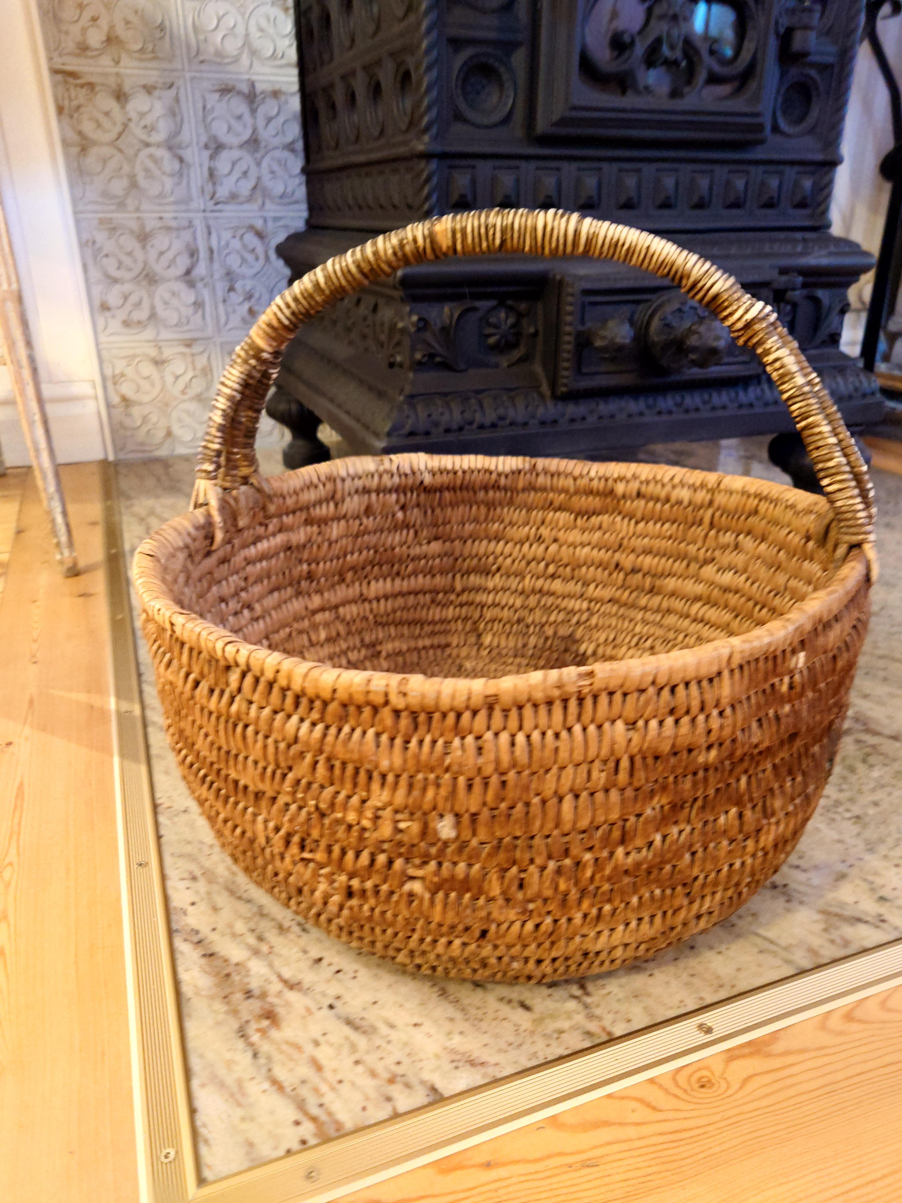 19th Century Swedish Folk Art Woven basket genuine rustic  For Sale 10