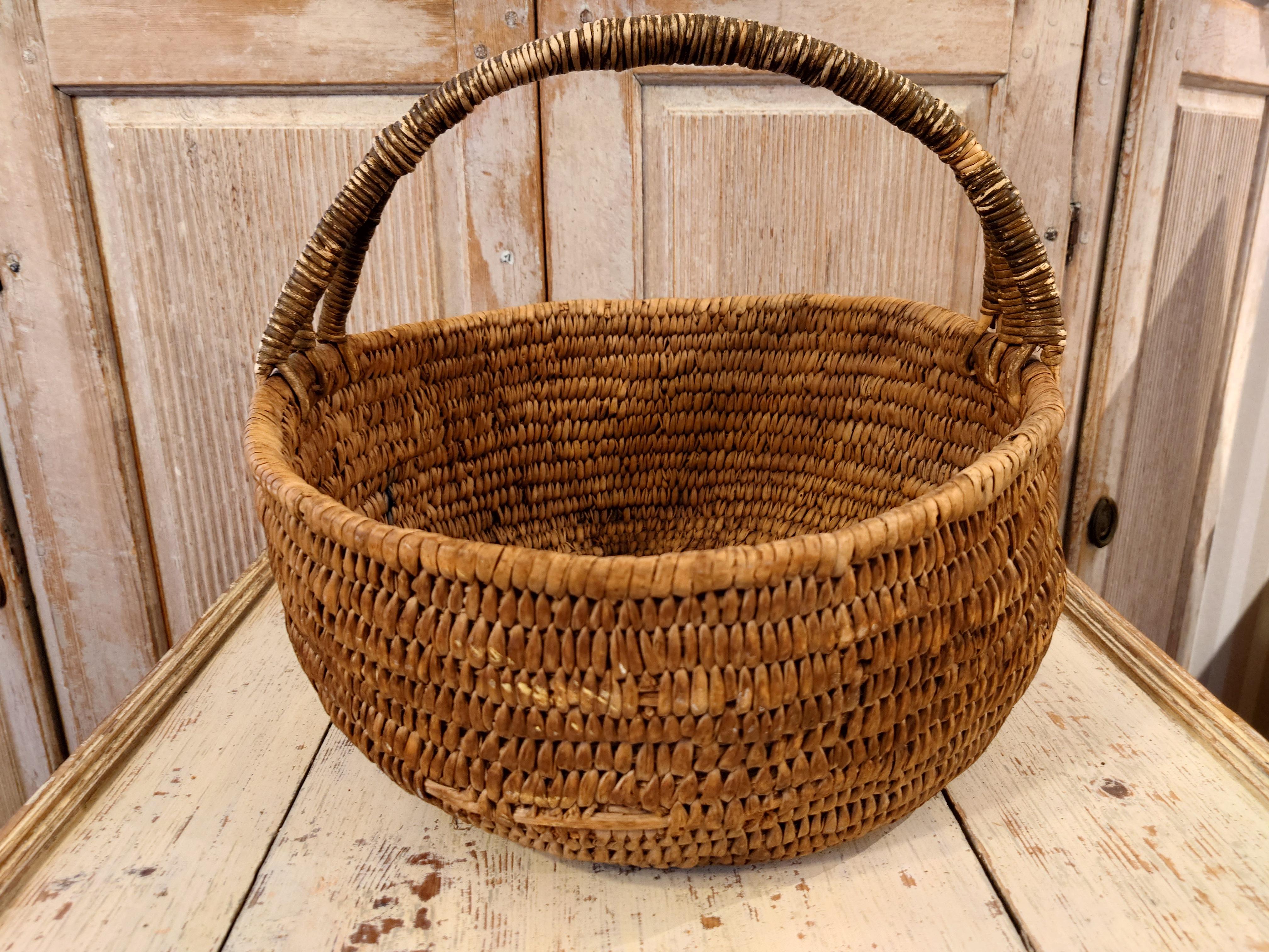 19th Century Swedish Folk Art Woven basket genuine rustic  In Good Condition For Sale In Boden, SE