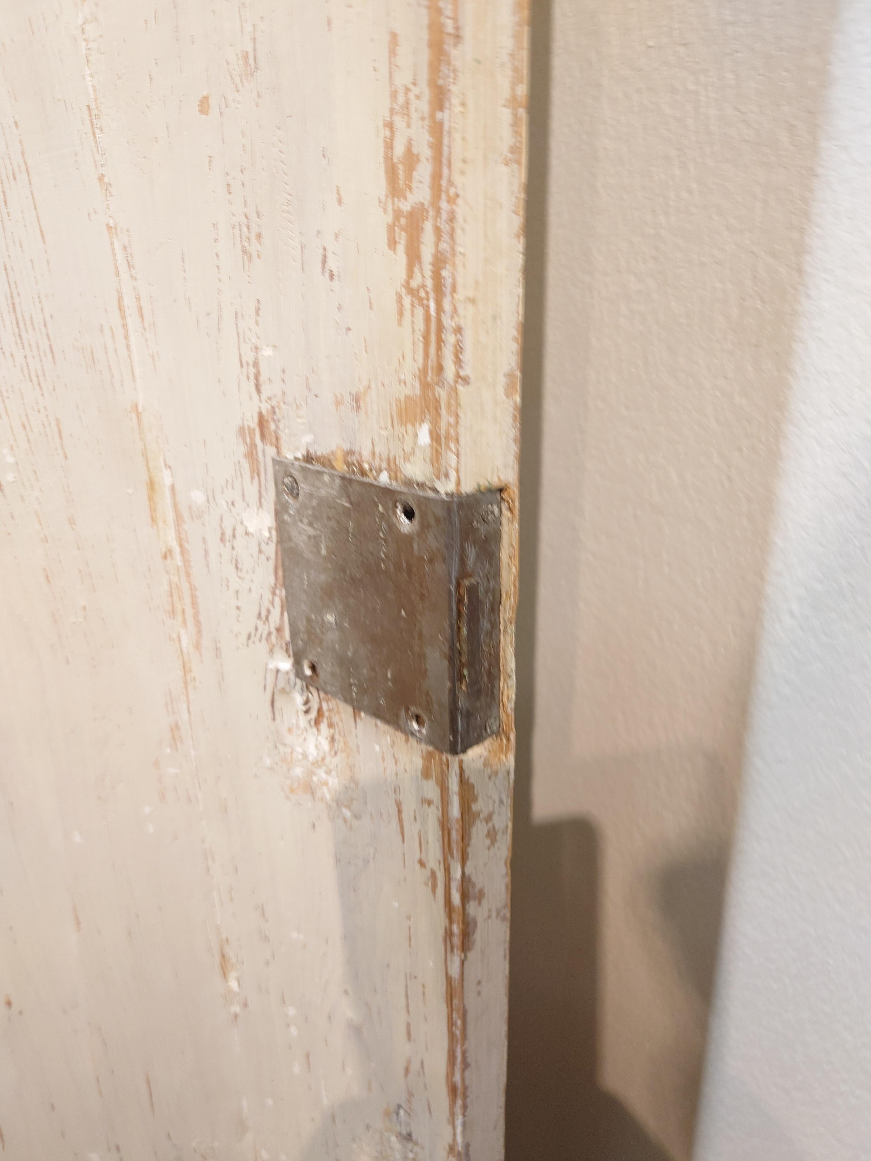 Armoire à colonnes gustavienne suédoise authentique du 19ème siècle du nord de la Suède en vente 9