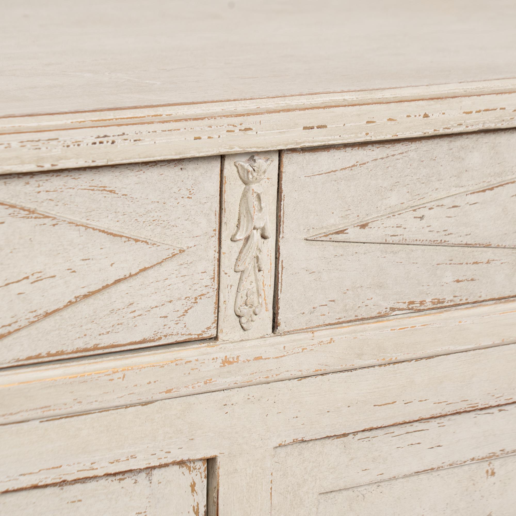 19th Century Swedish Gray Gustavian Sideboard Buffet en venta 4
