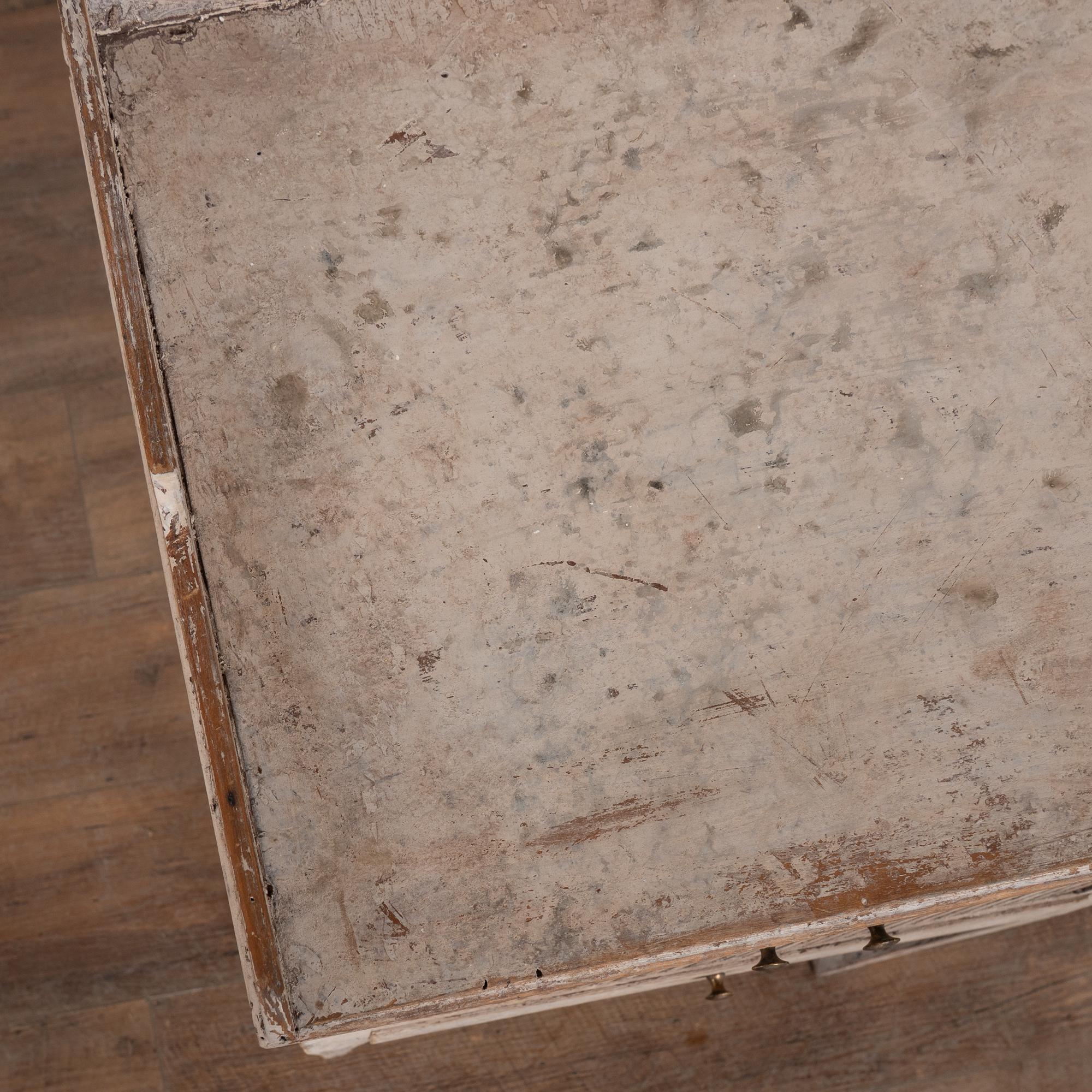 Comodino o piccolo mobile svedese grigio del XIX secolo in vendita 4