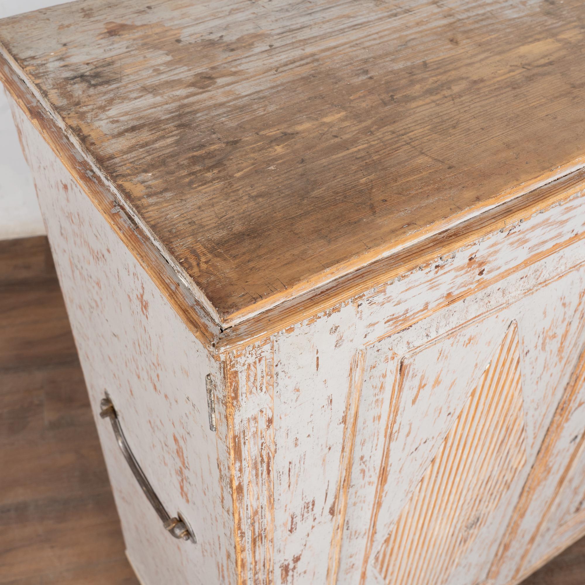 19th Century Swedish Gray Sideboard Console For Sale 3