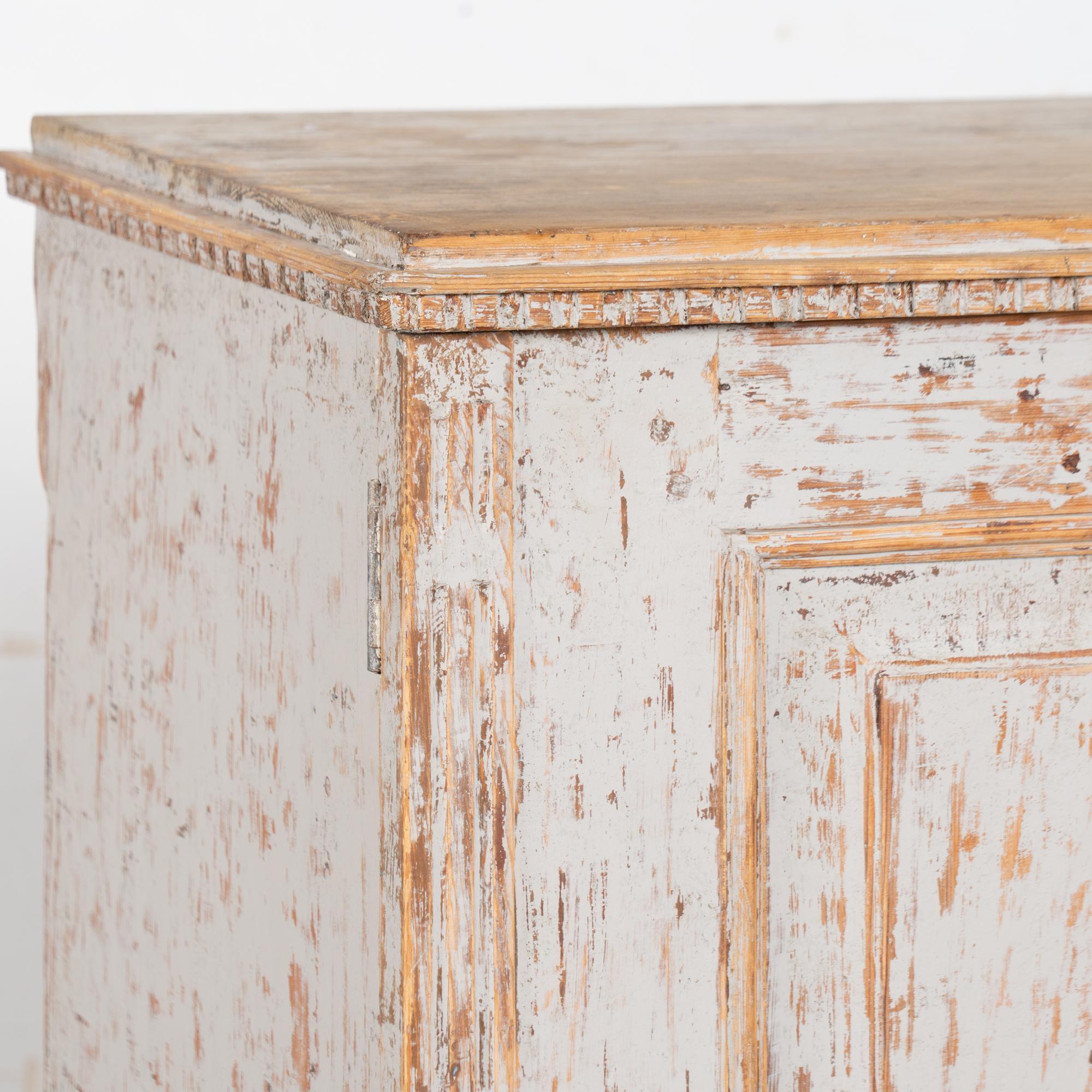 19th Century Swedish Gray Sideboard Console For Sale 4