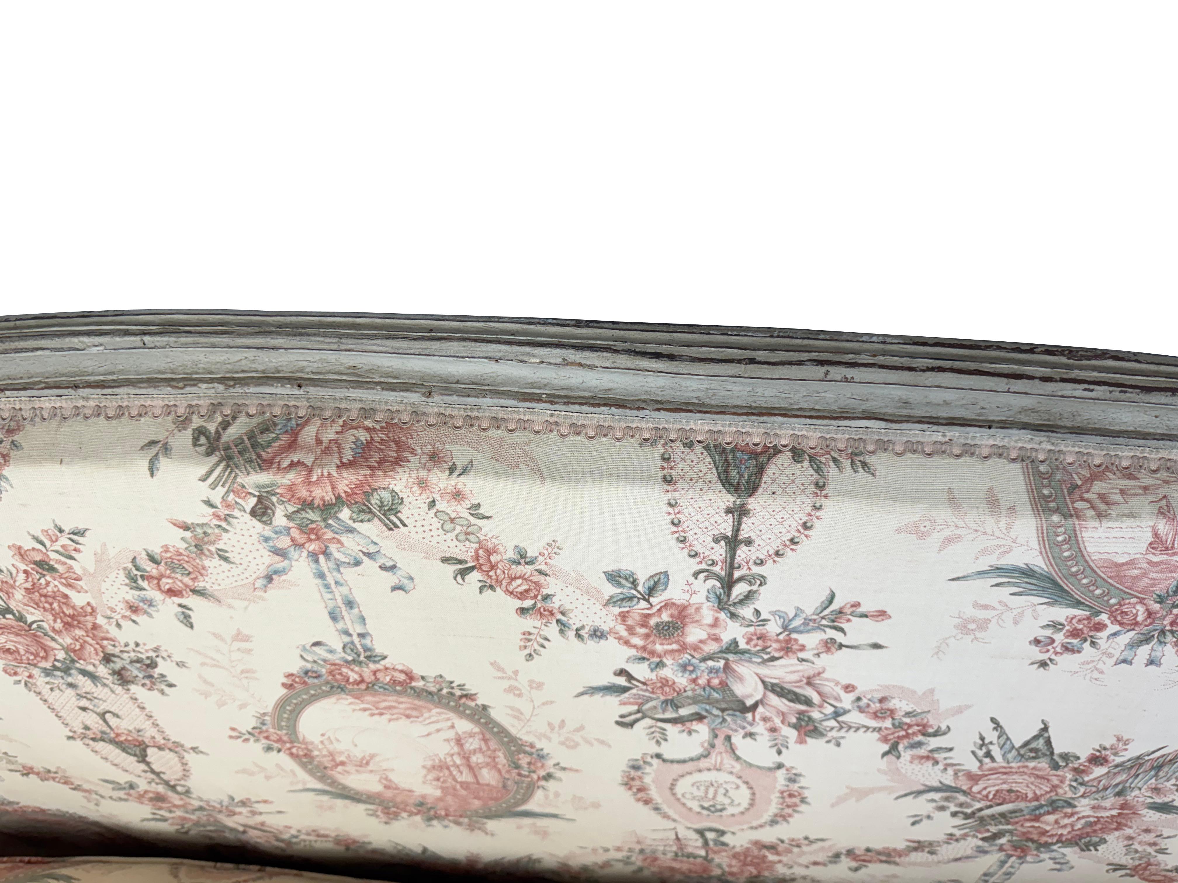 19th Century Swedish Grey Painted Settee/ Sofa with original Neoclassical Fabric For Sale 8
