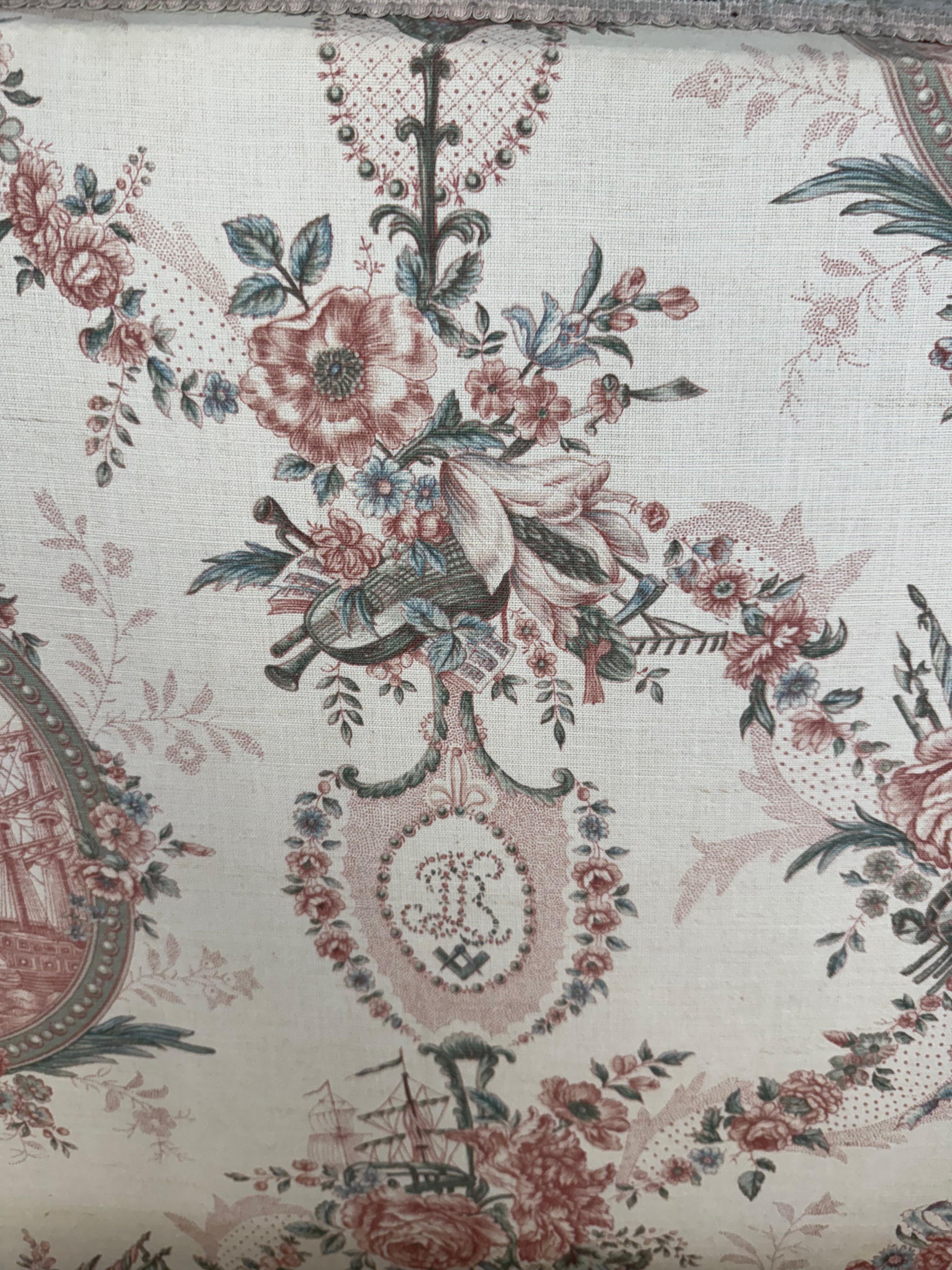 19th Century Swedish Grey Painted Settee/ Sofa with original Neoclassical Fabric For Sale 11