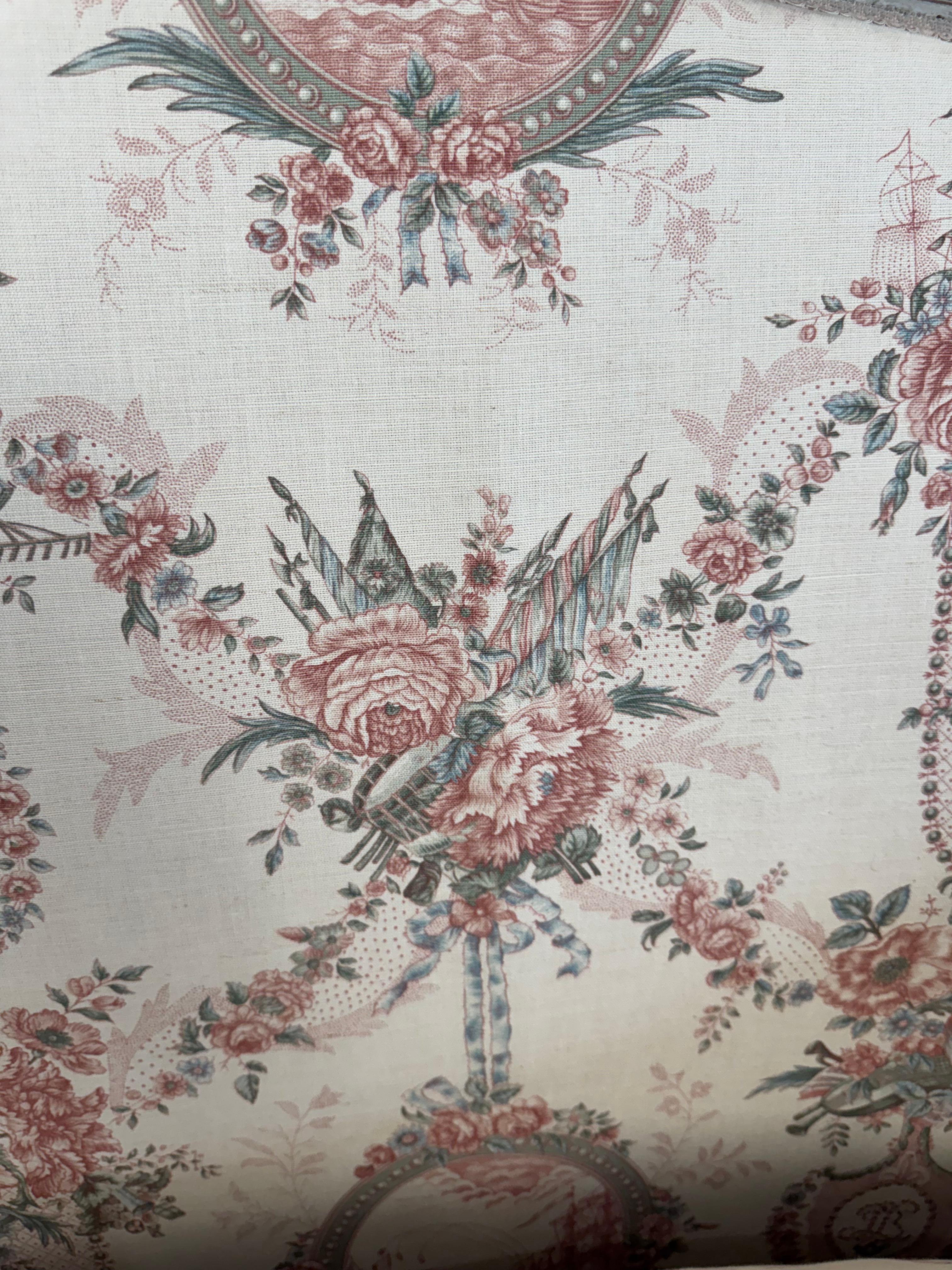 19th Century Swedish Grey Painted Settee/ Sofa with original Neoclassical Fabric For Sale 12