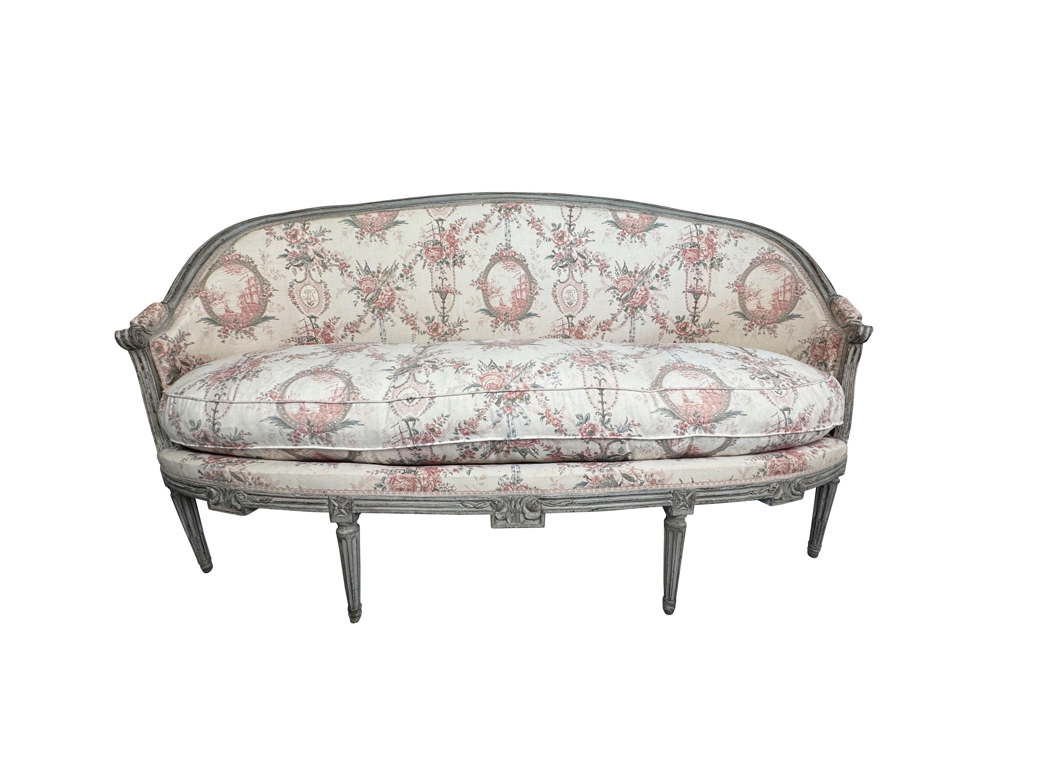 19th Century Swedish Grey Painted Settee/ Sofa with original Neoclassical Fabric For Sale 1