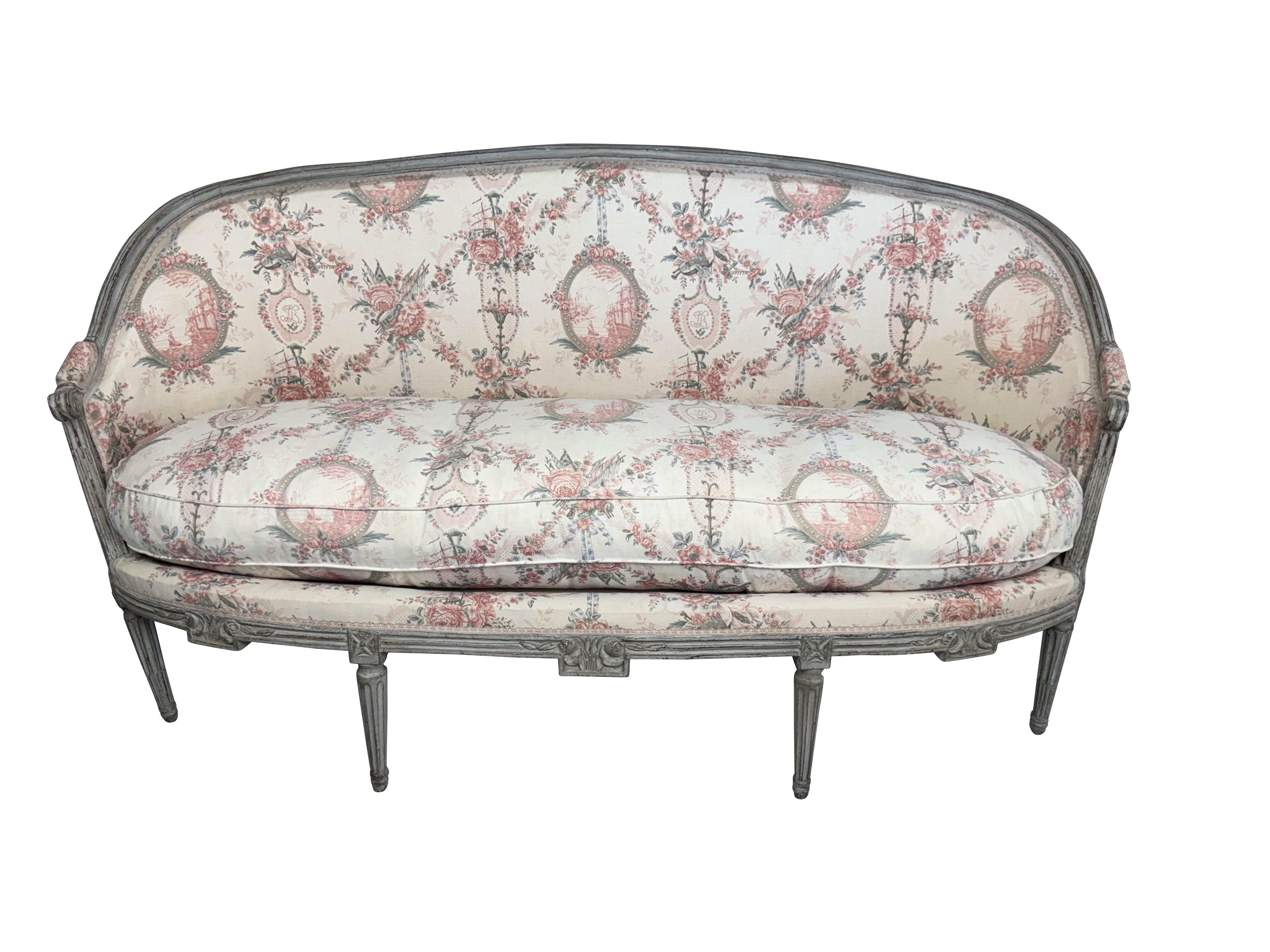 19th Century Swedish Grey Painted Settee/ Sofa with original Neoclassical Fabric For Sale 3