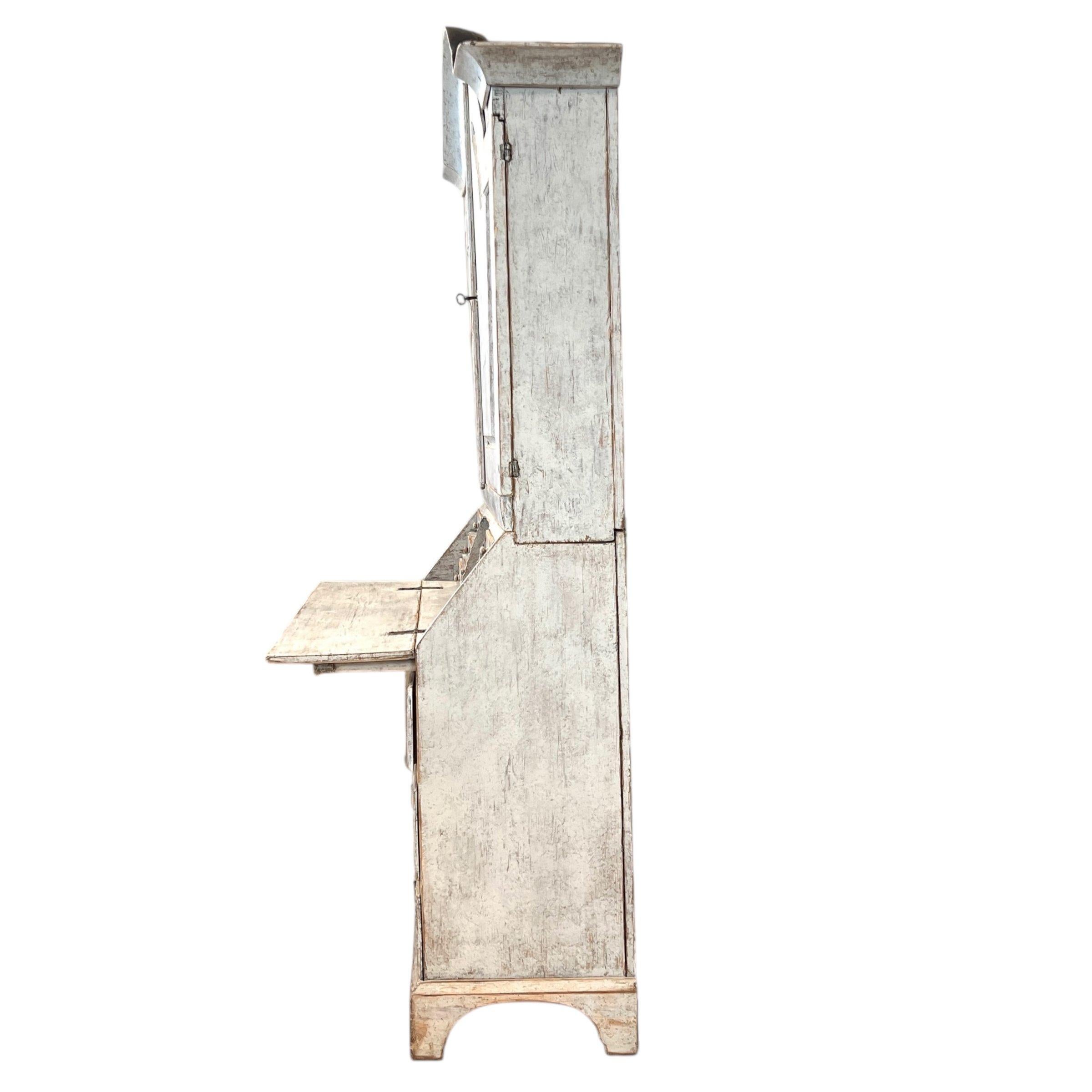 Siglo XIX Sueco Gustavia Tall Case Secretaire Antiguo en Bastante bueno estado para la venta en New Orleans, LA