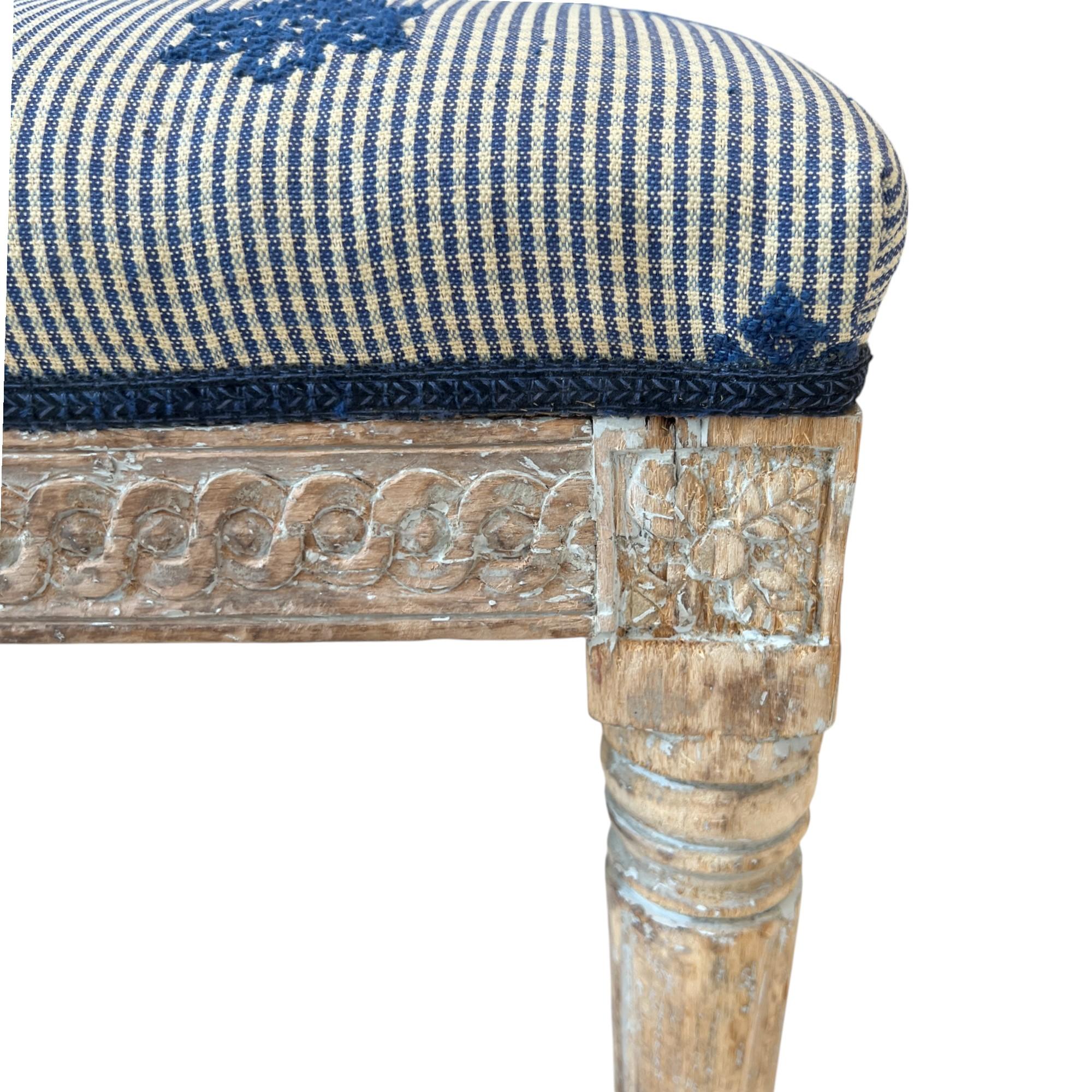 19. Jahrhundert Schwedisch Gustavianisch Antik Tabouret-Stool im Zustand „Relativ gut“ im Angebot in New Orleans, LA