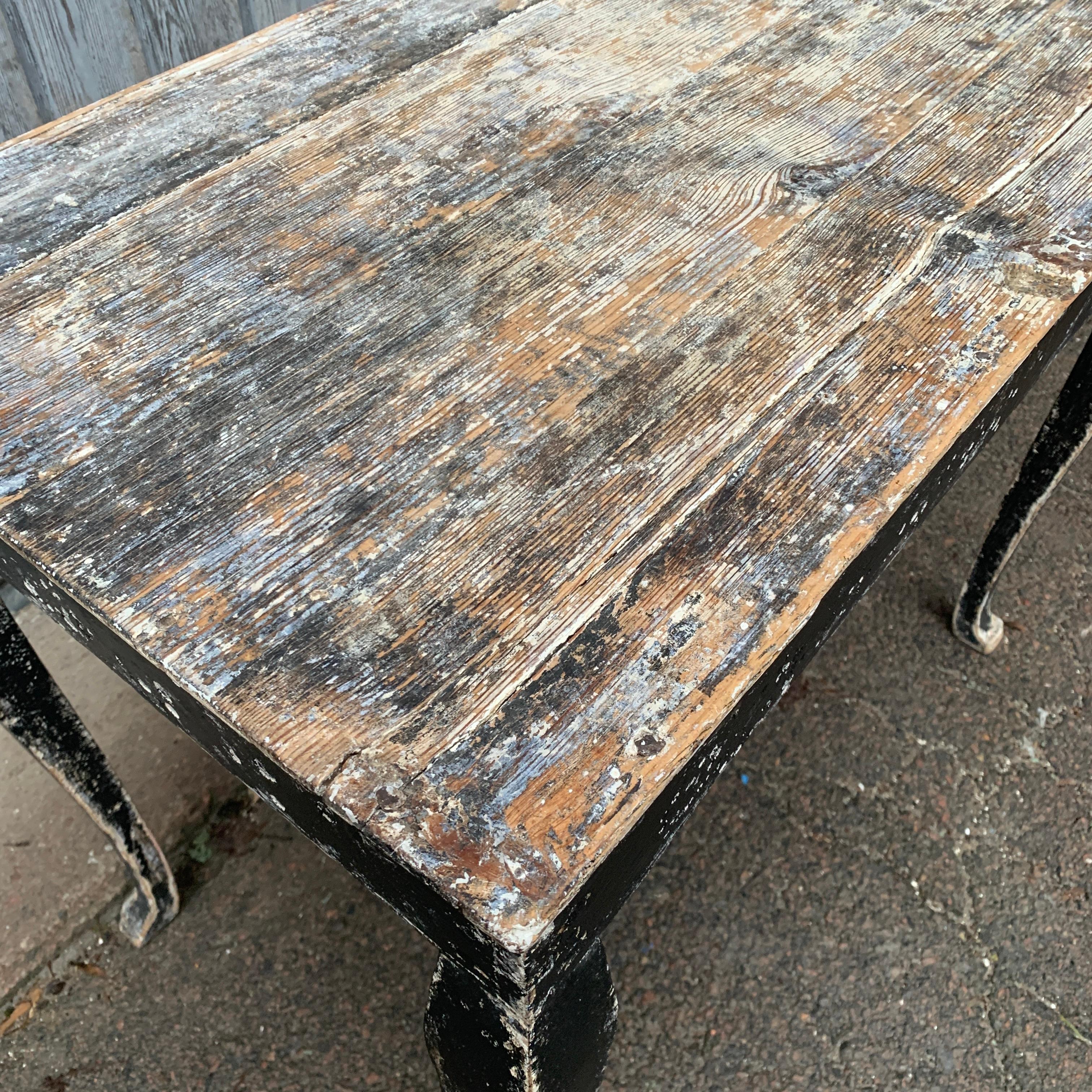 19th Century Swedish Gustavian Black Painted Console Table For Sale 4