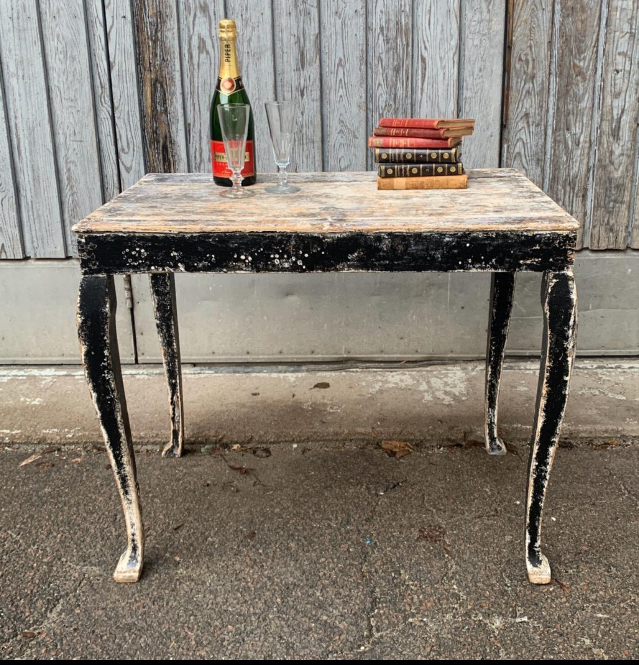Early 19th Century 19th Century Swedish Gustavian Black Painted Console Table For Sale