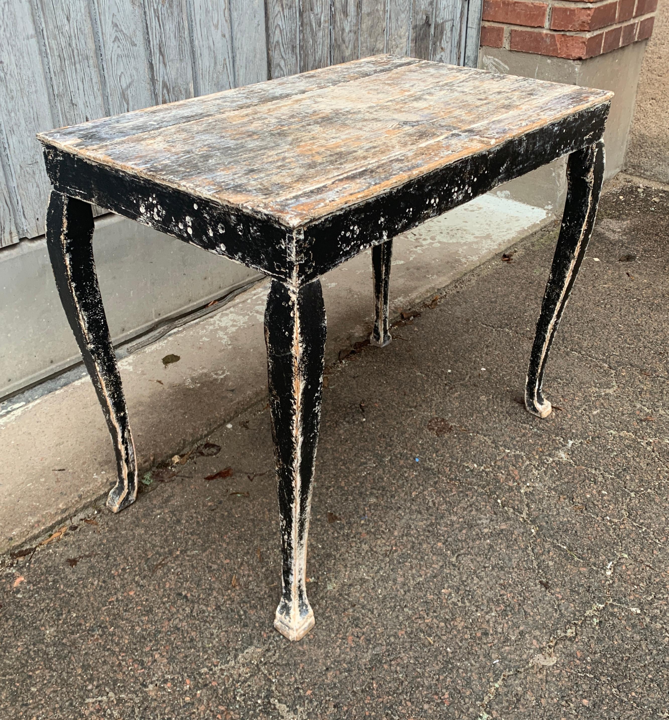 19th Century Swedish Gustavian Black Painted Console Table For Sale 3