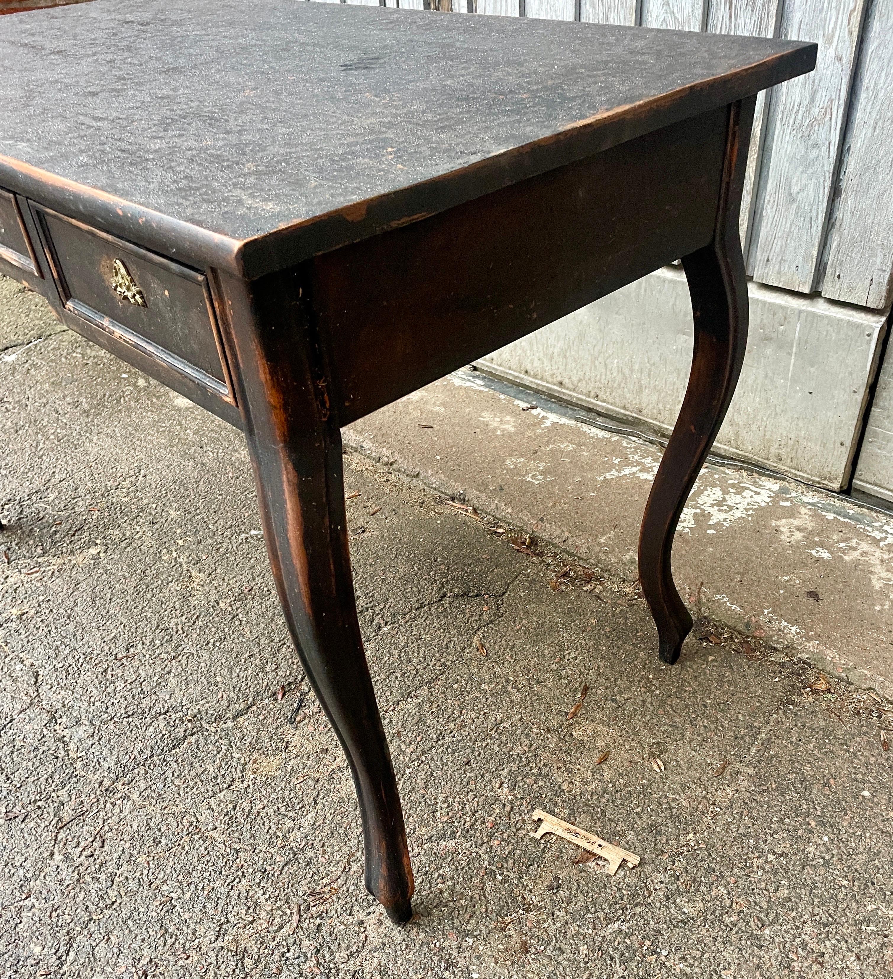 Hand-Crafted 19th Century Swedish Gustavian Black Writing Desk With 3 Drawers For Sale