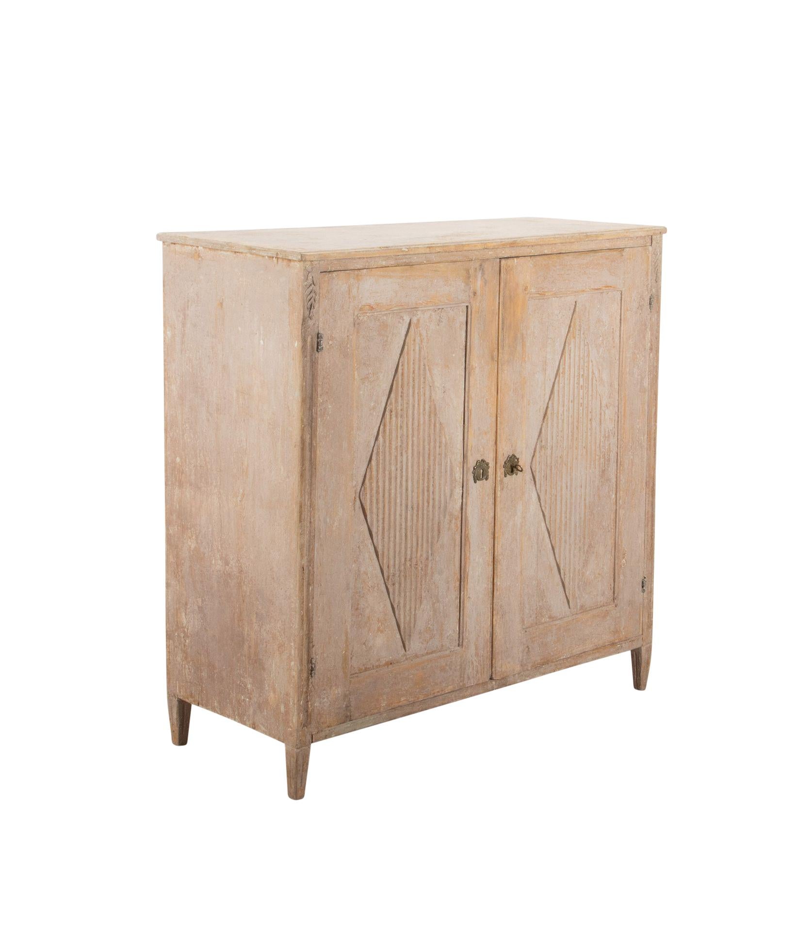 19th Century Swedish Gustavian Buffet In Good Condition For Sale In Tetbury, Gloucestershire