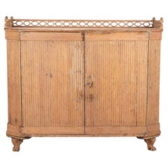 Buffet Gustaviano Sueco del Siglo XIX en Pintura Rosa Salmón Original