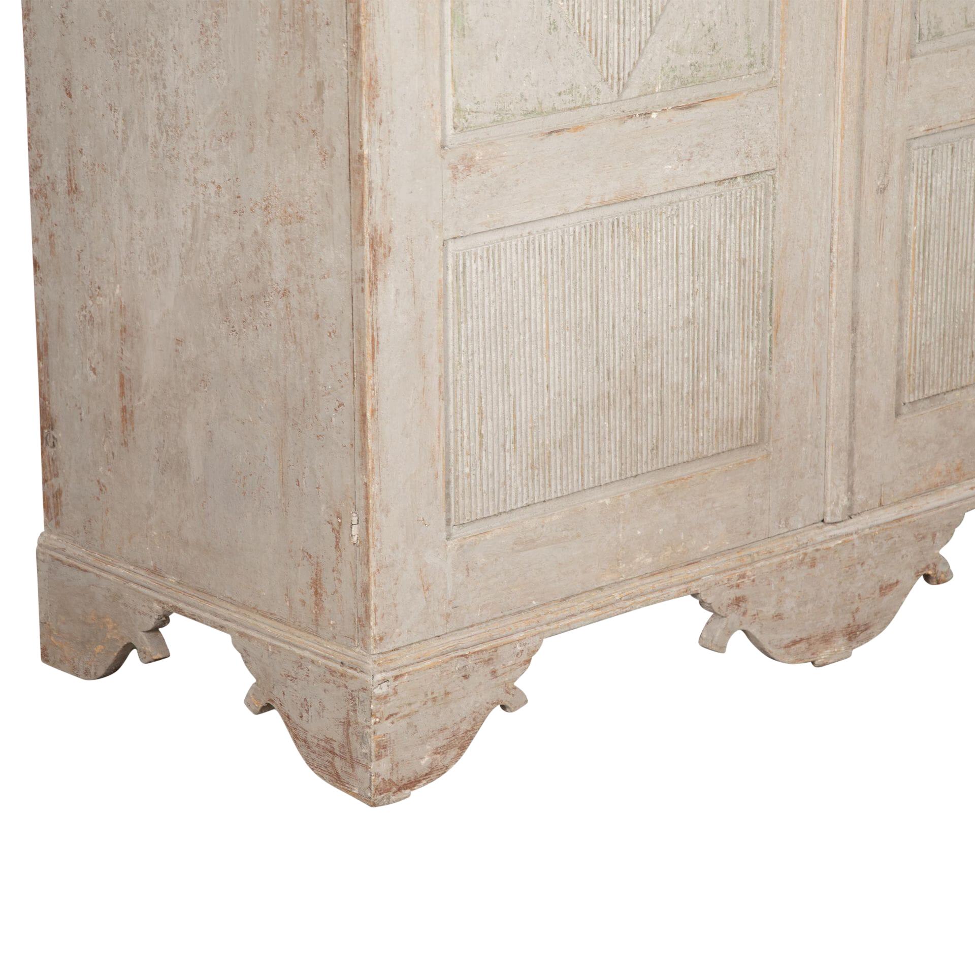 19th Century Swedish Gustavian Cabinet In Good Condition For Sale In Tetbury, Gloucestershire