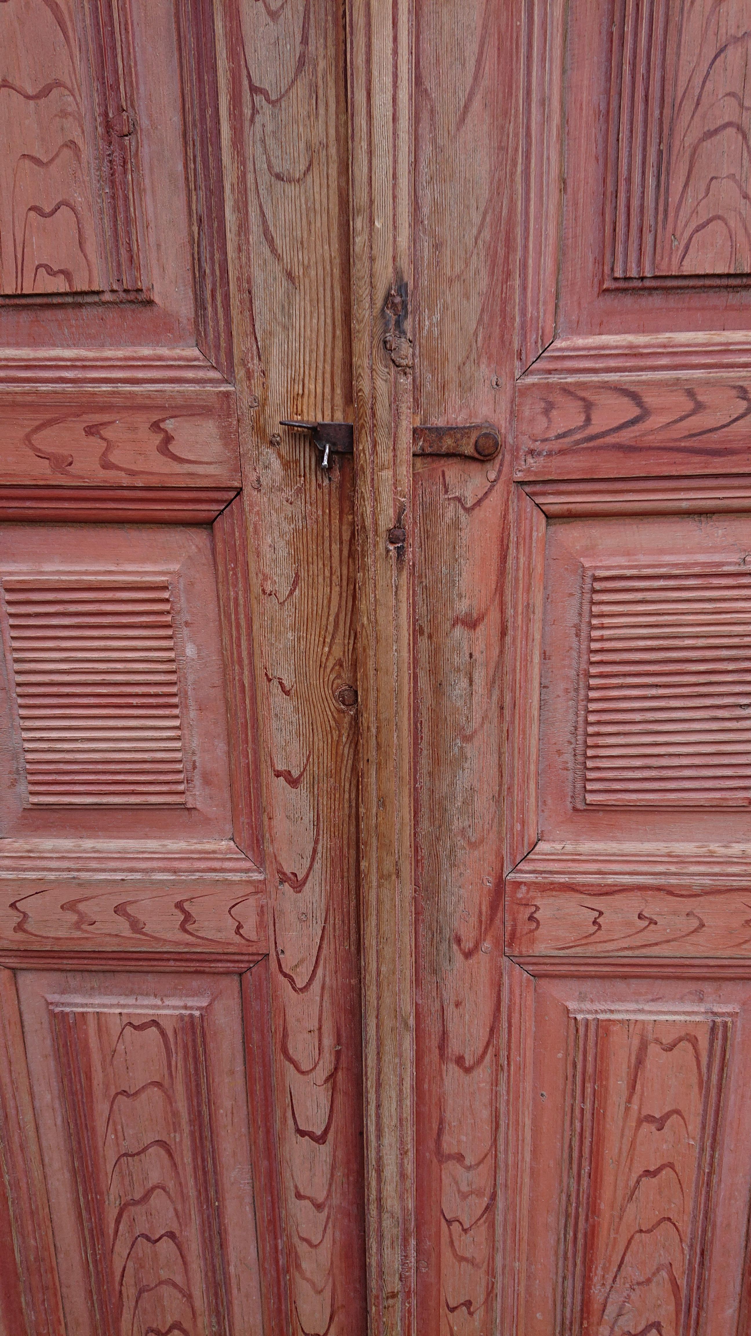 Hand-Carved 19th Century Swedish Gustavian Cabinet with Originalpaint For Sale