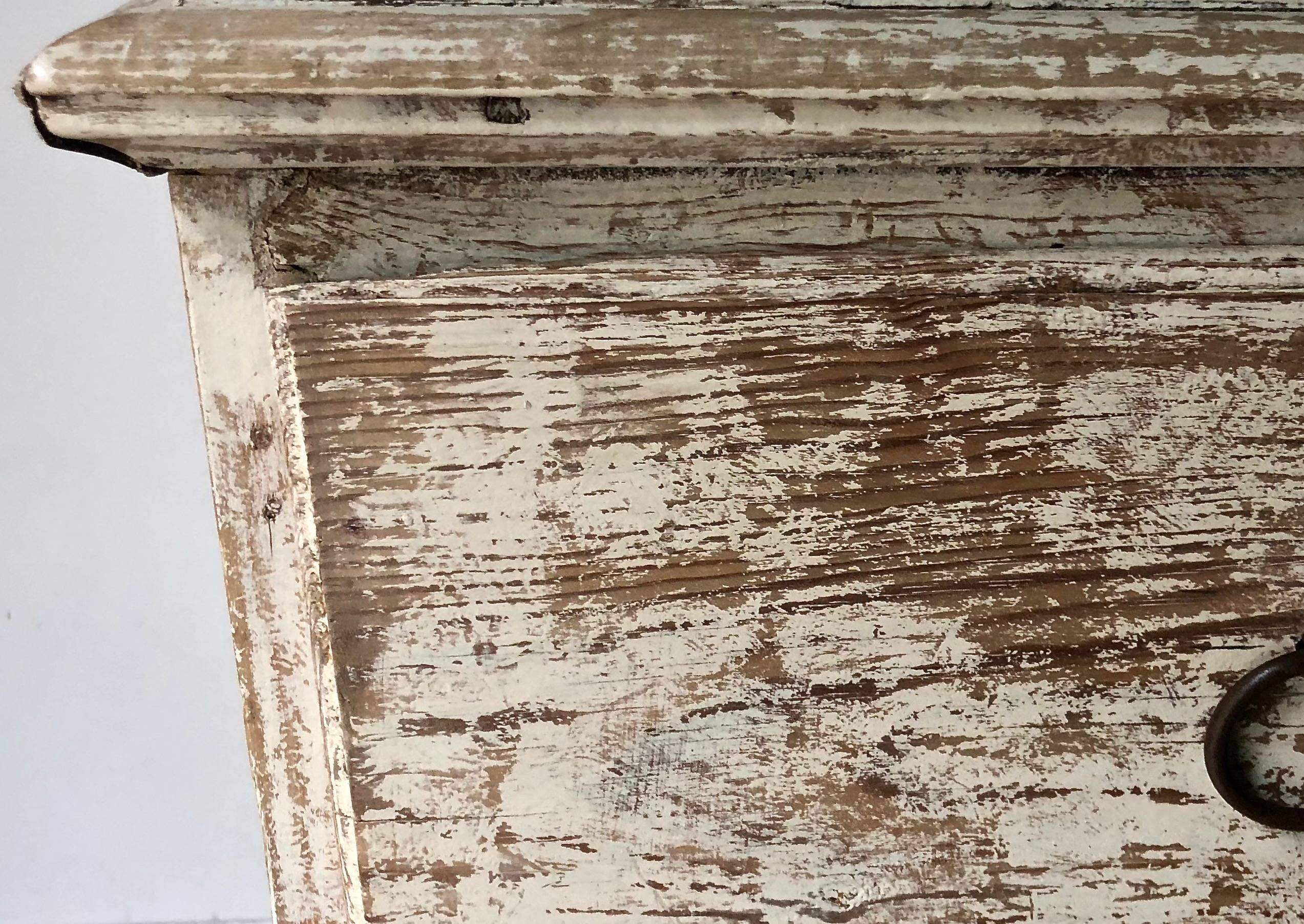 19th Century Swedish Gustavian Chest of Drawers In Good Condition In Charleston, SC