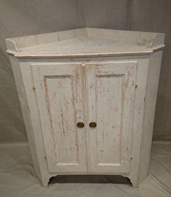 19th Century Swedish Gustavian Corner Buffet with Original Paint