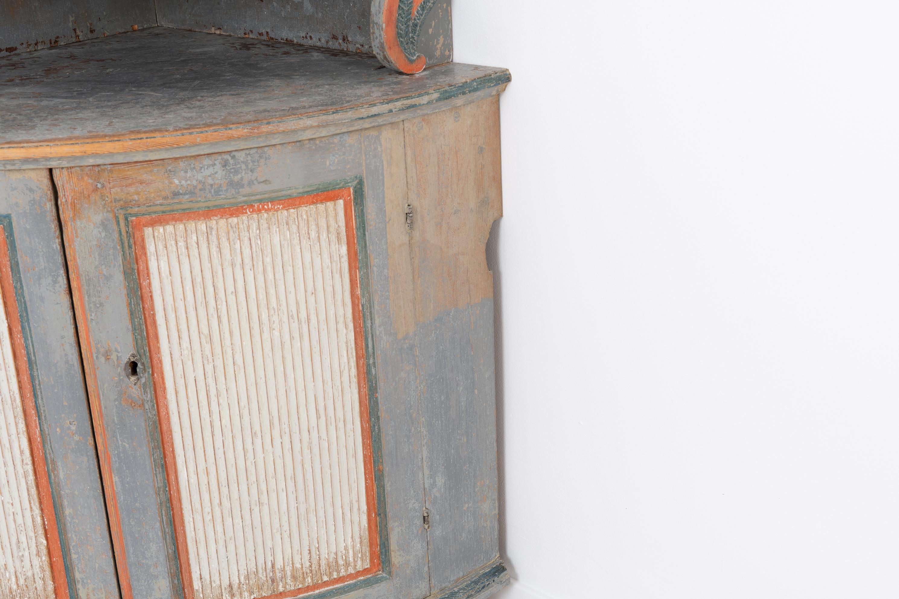 19th Century Swedish Gustavian Corner Cabinet 5