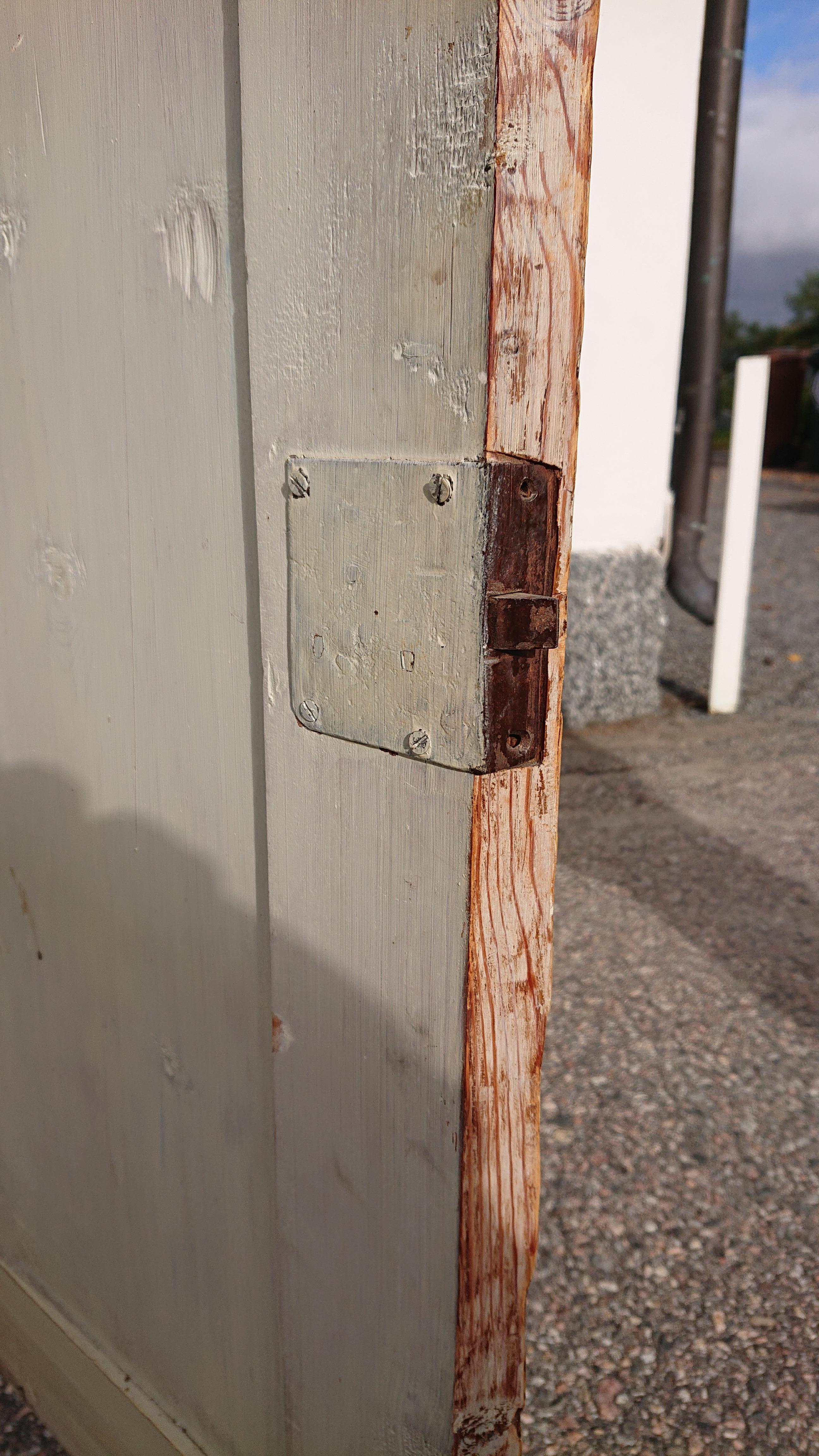 19th Century Swedish Gustavian Corner Cabinet For Sale 10