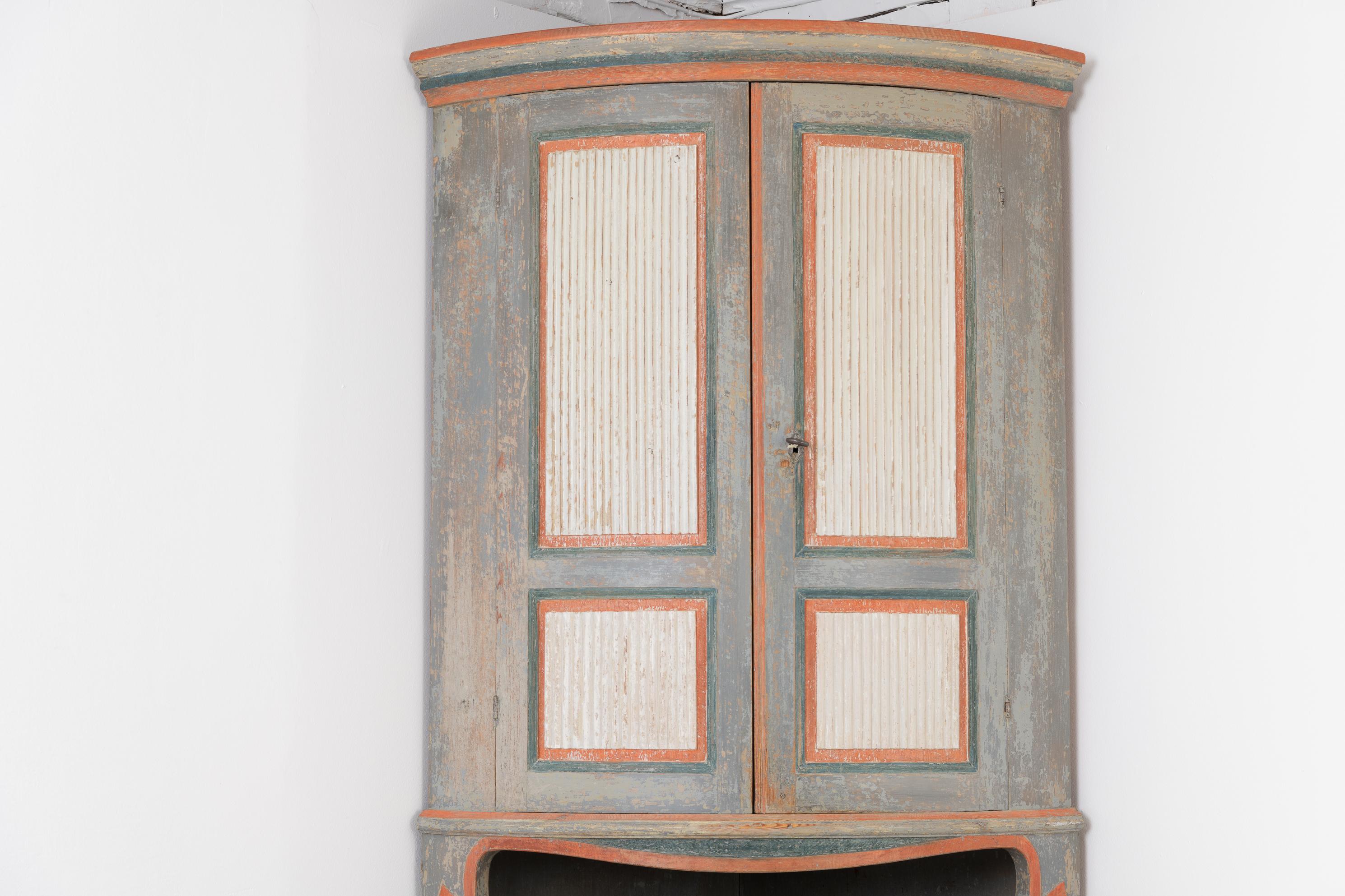 Hand-Crafted 19th Century Swedish Gustavian Corner Cabinet