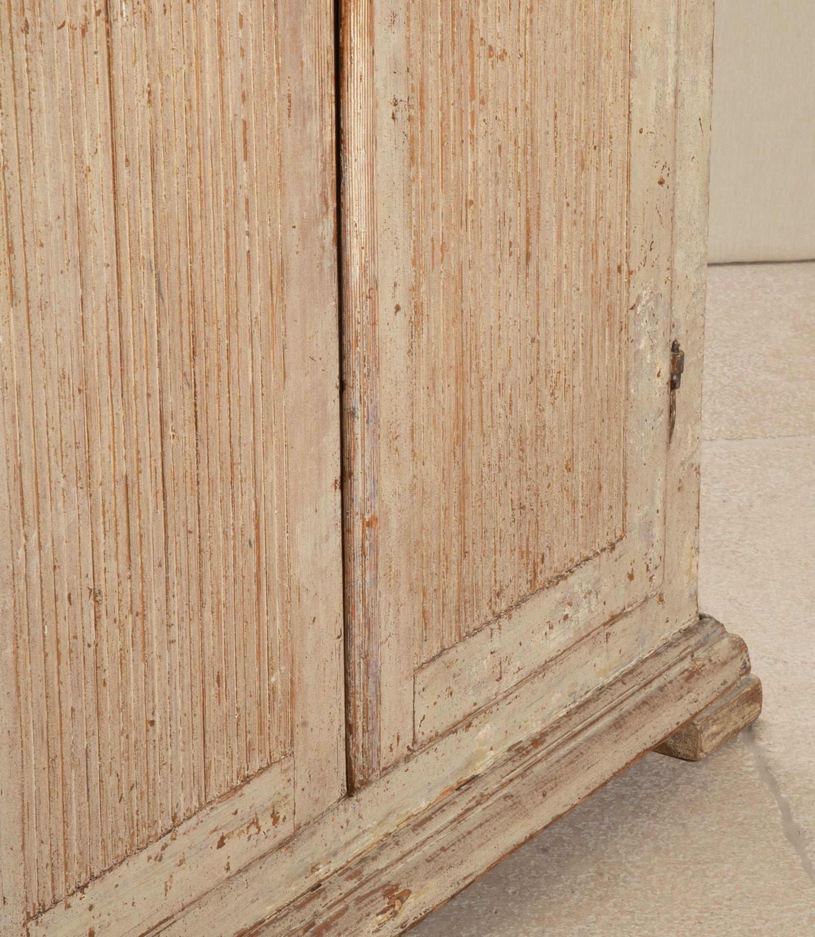 19th Century Swedish Gustavian Cupboard For Sale 1