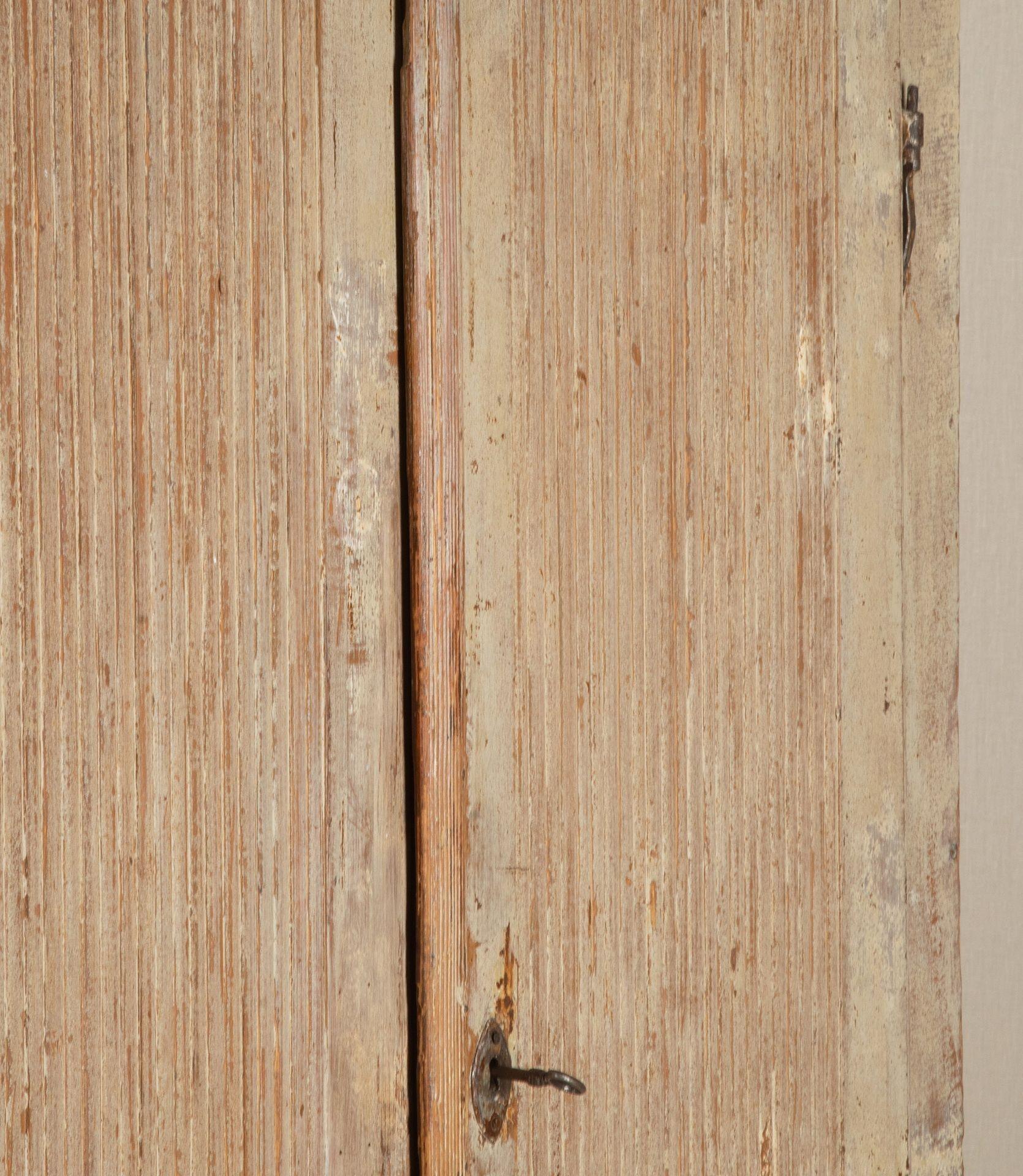 19th Century Swedish Gustavian Cupboard For Sale 2