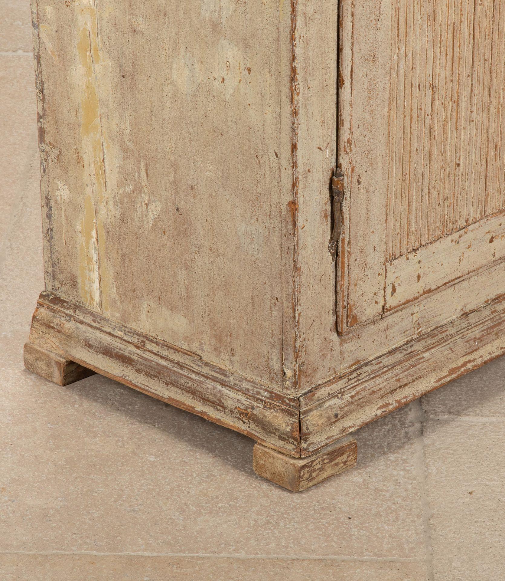 19th Century Swedish Gustavian Cupboard For Sale 4