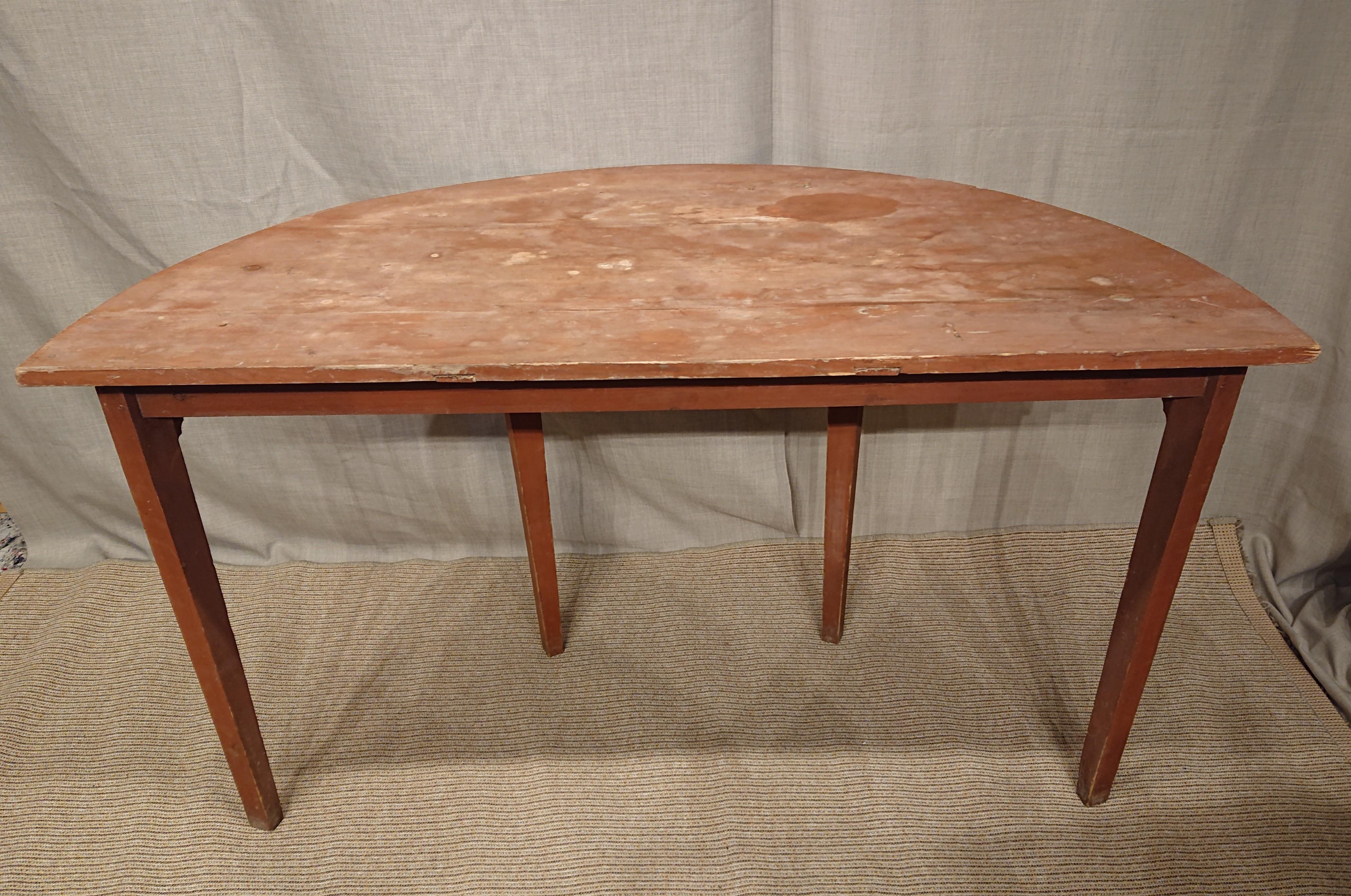 19th Century Swedish Gustavian Demi Lune Table with Original Paint For Sale 4