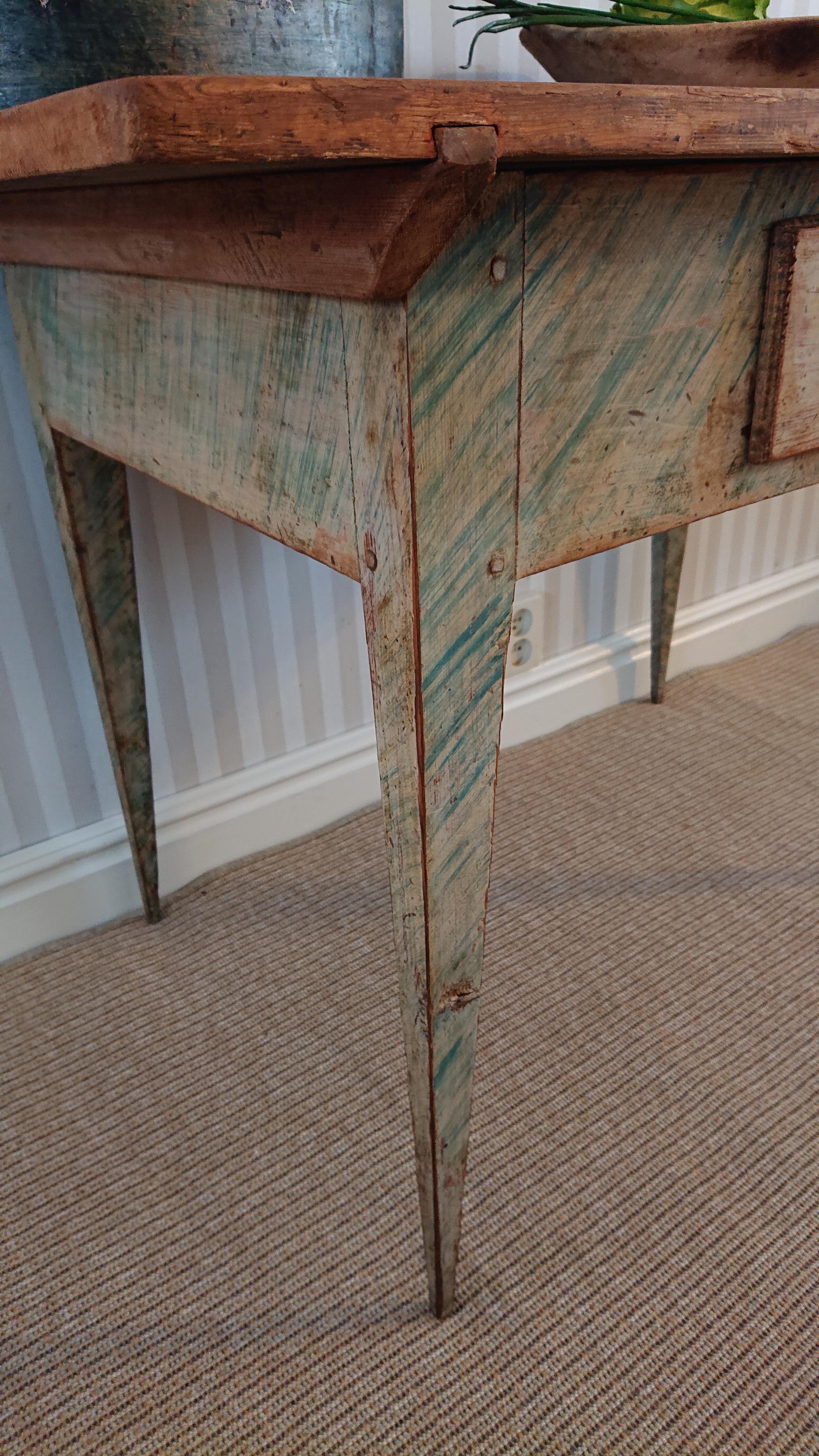 19th Century Swedish Gustavian Desk with Marble Imitaition Original Paint For Sale 2