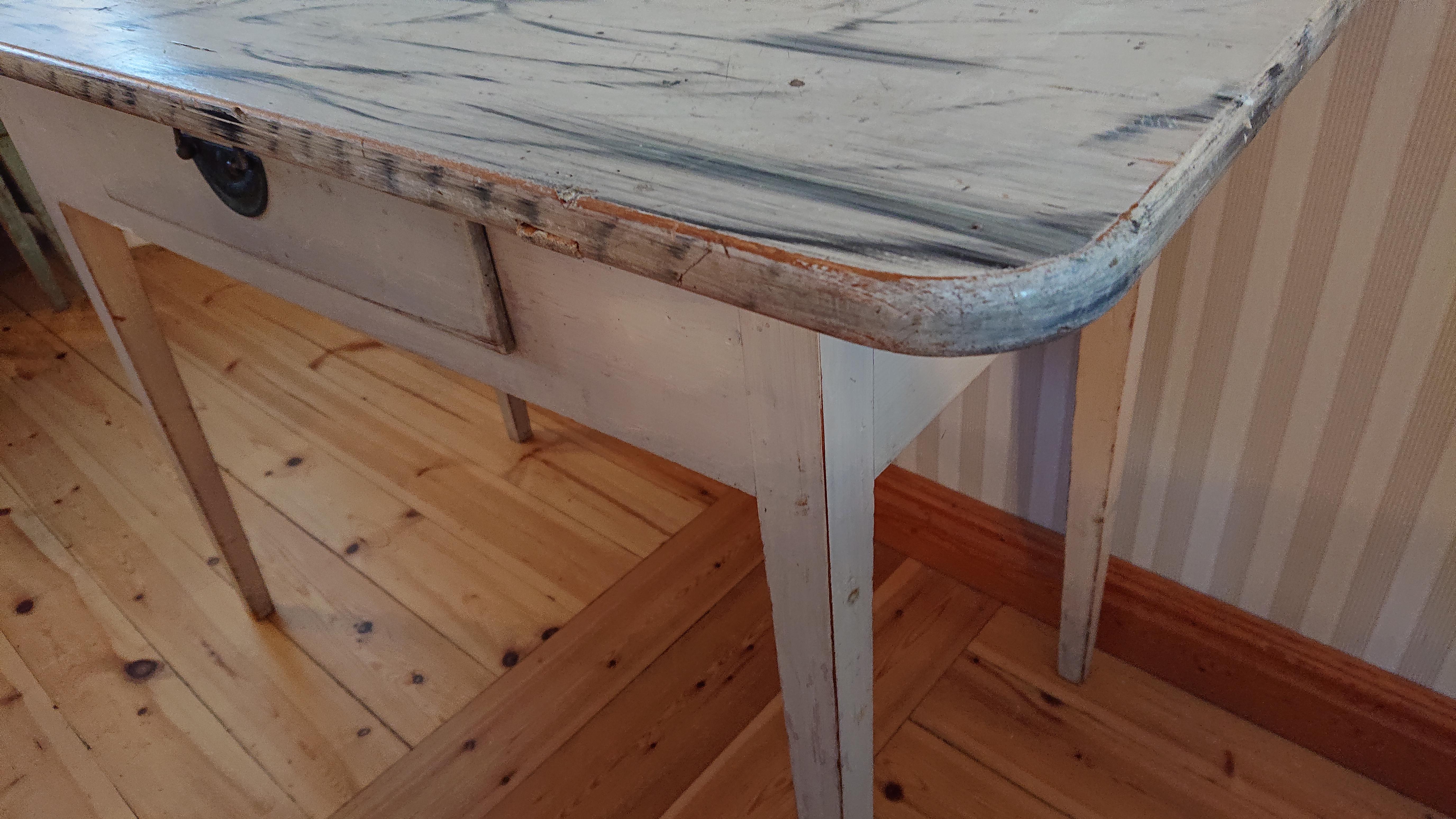 19th Century Swedish Gustavian Desk with Marble Paint For Sale 4