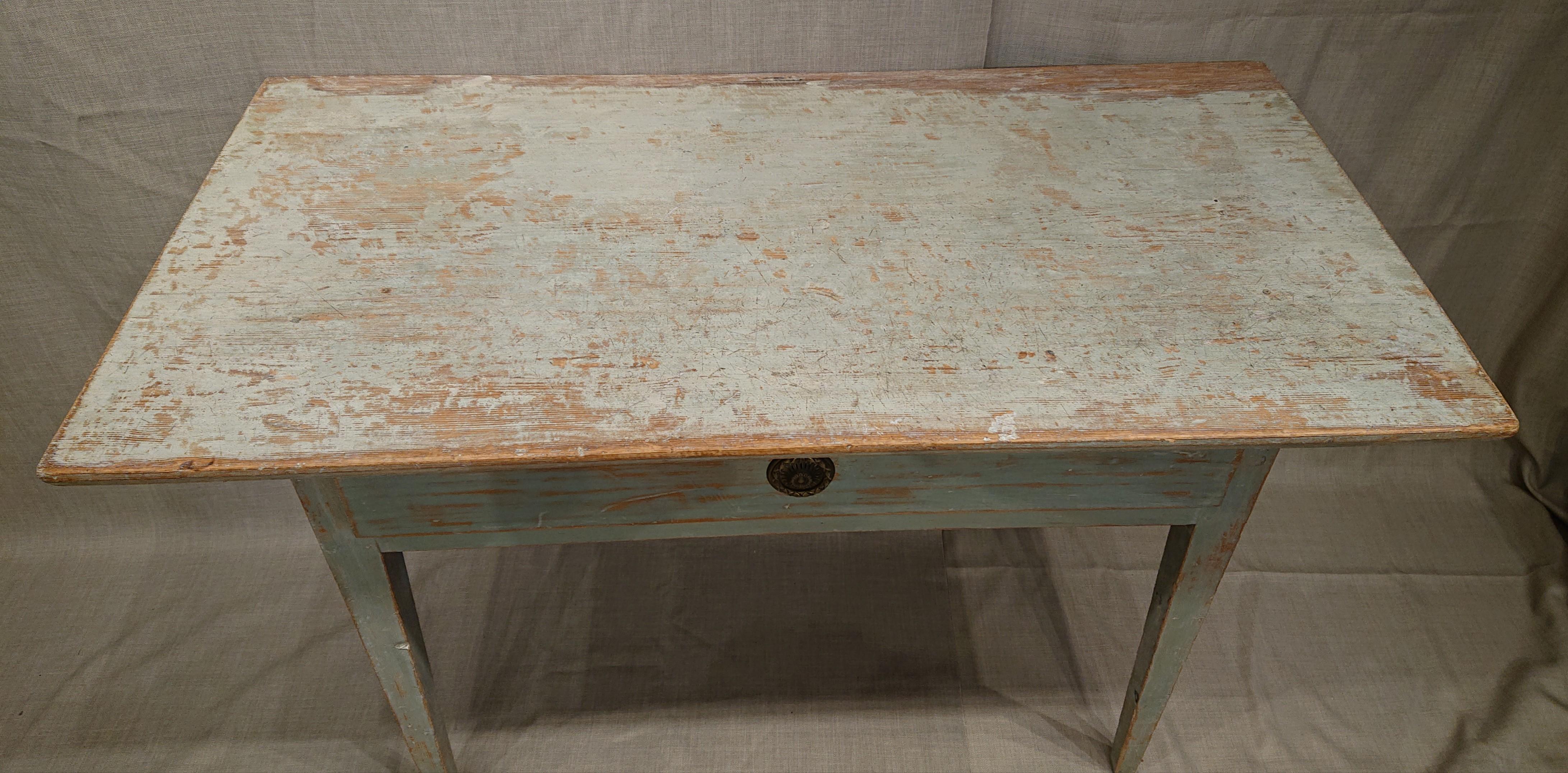 Hand-Crafted 19th Century Swedish Gustavian Desk with Originalpaint