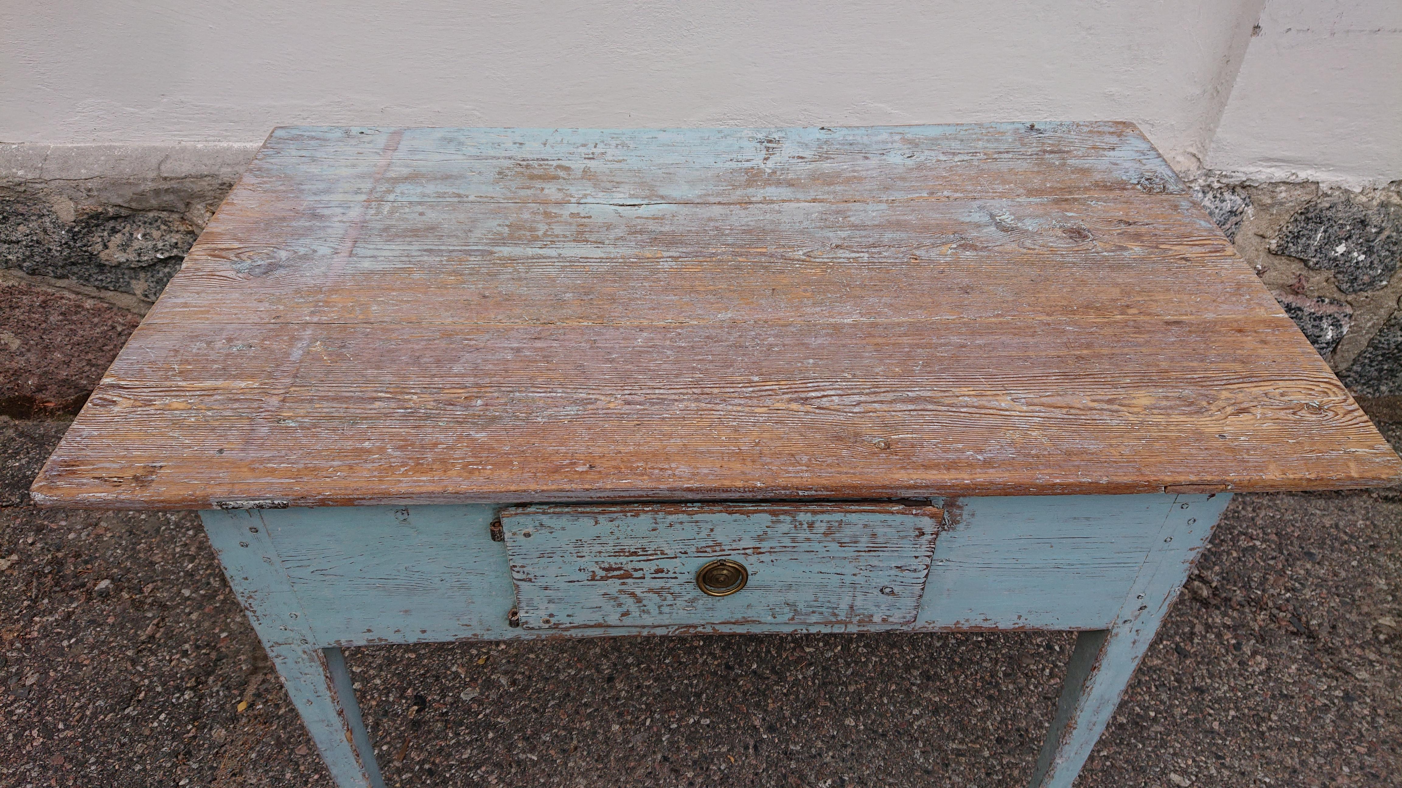 19th Century Swedish Gustavian Desk with originalpaint 2