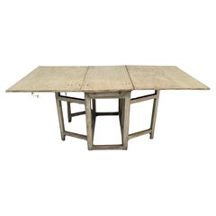 19th Century Swedish Gustavian Drop-Leaf Table