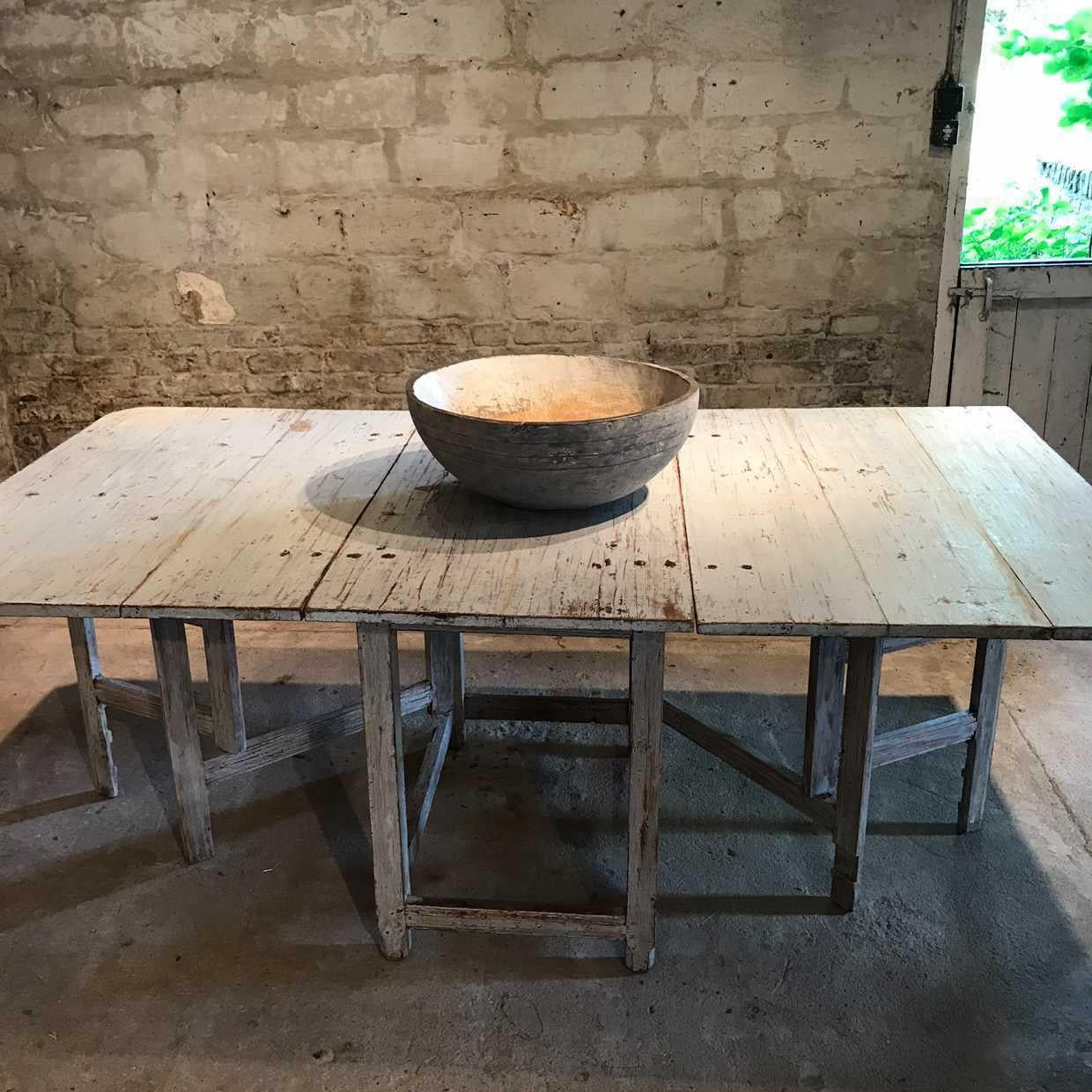 Schwedischer Gustavianischer klappbarer Tisch aus dem 19. Jahrhundert im Angebot 6