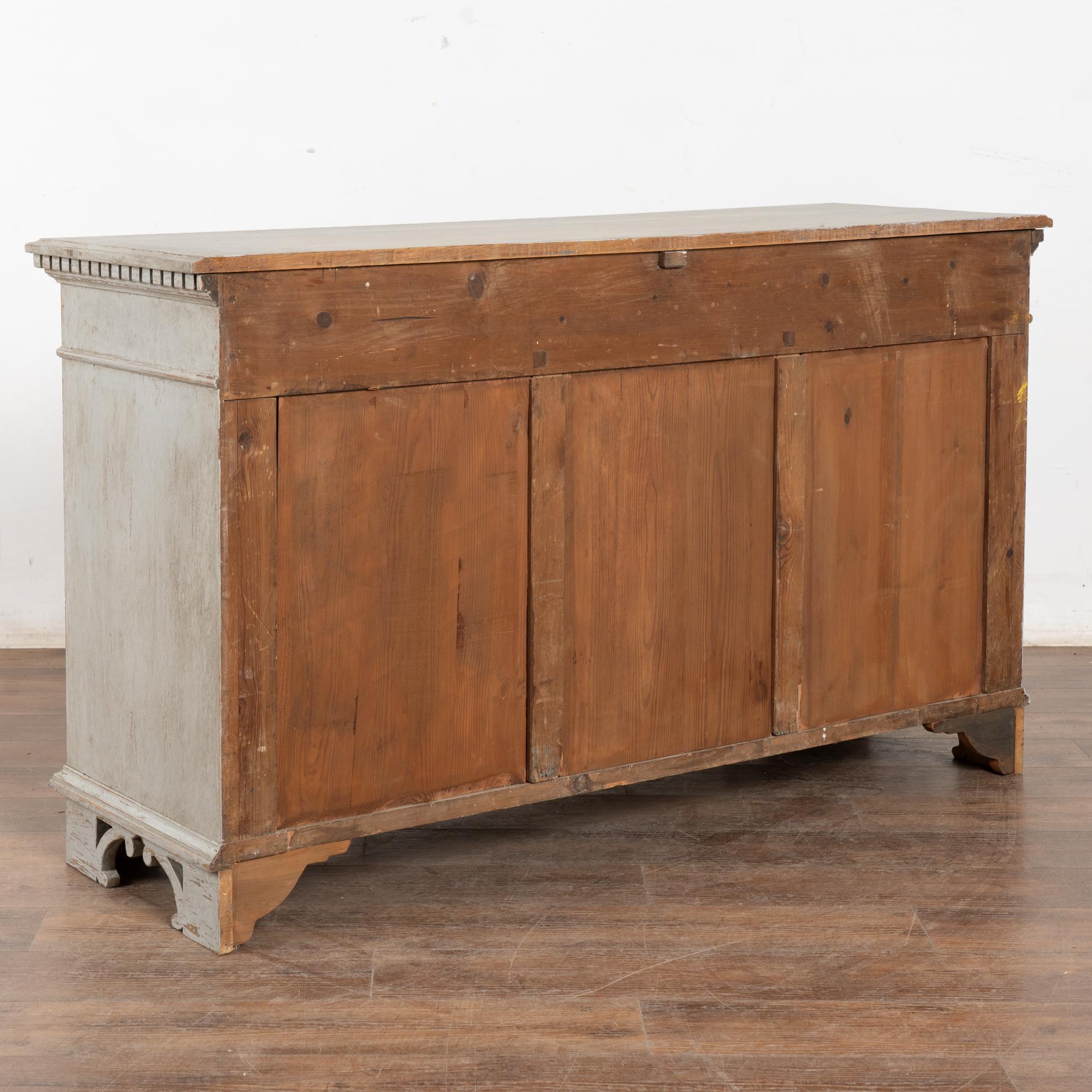19th Century Swedish Gustavian Gray Painted Sideboard Buffet Console For Sale 11