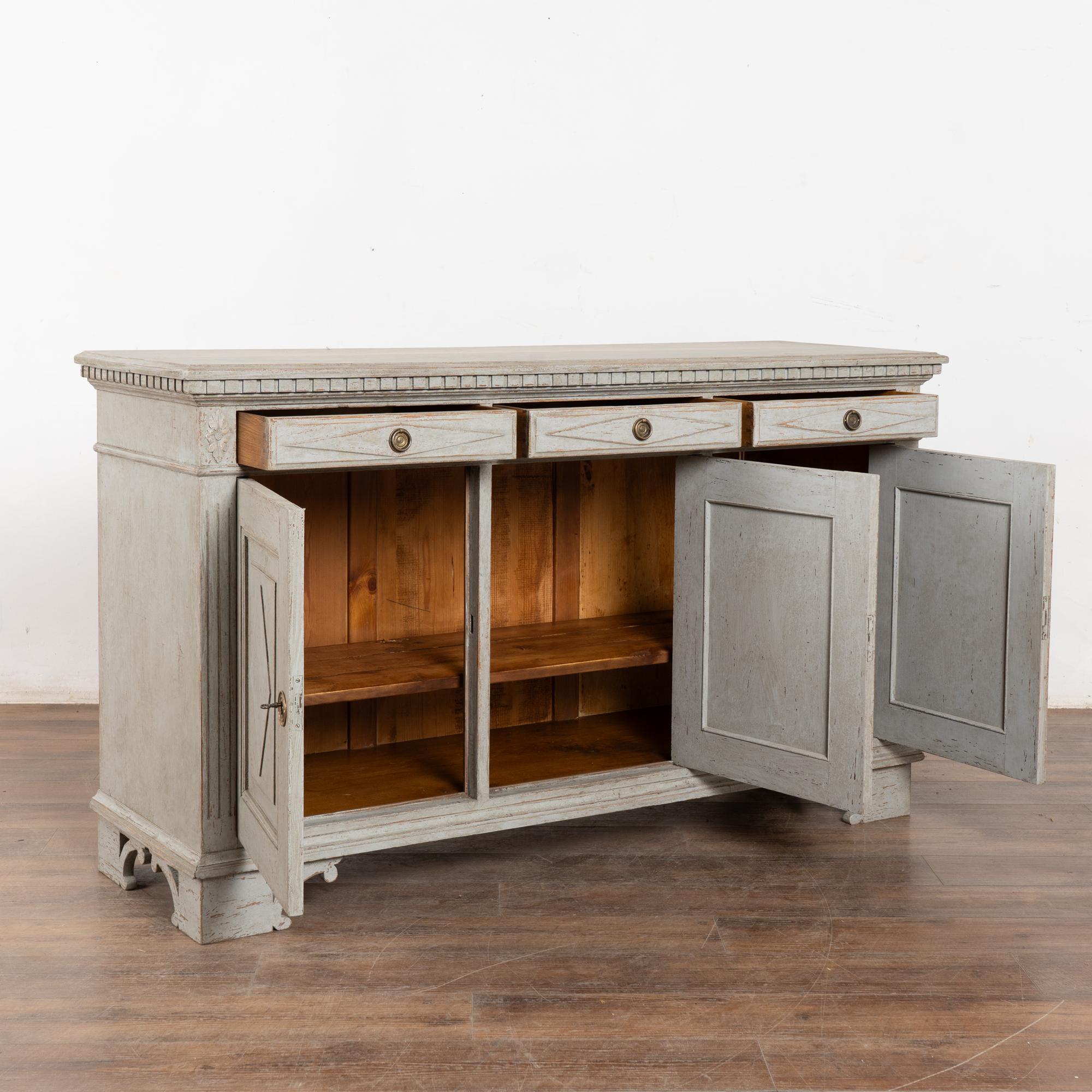 19th Century Swedish Gustavian Gray Painted Sideboard Buffet Console In Good Condition For Sale In Round Top, TX