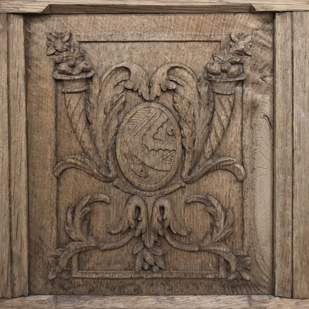 19th Century Swedish Neoclassical Hand Carved Hall Bench In Good Condition In Dallas, TX