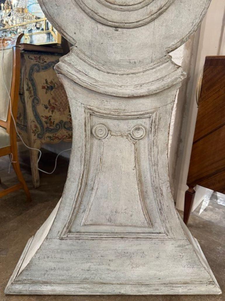Reloj de pie sueco del siglo XIX pintado a la Gustaviana en Bueno estado para la venta en Dallas, TX