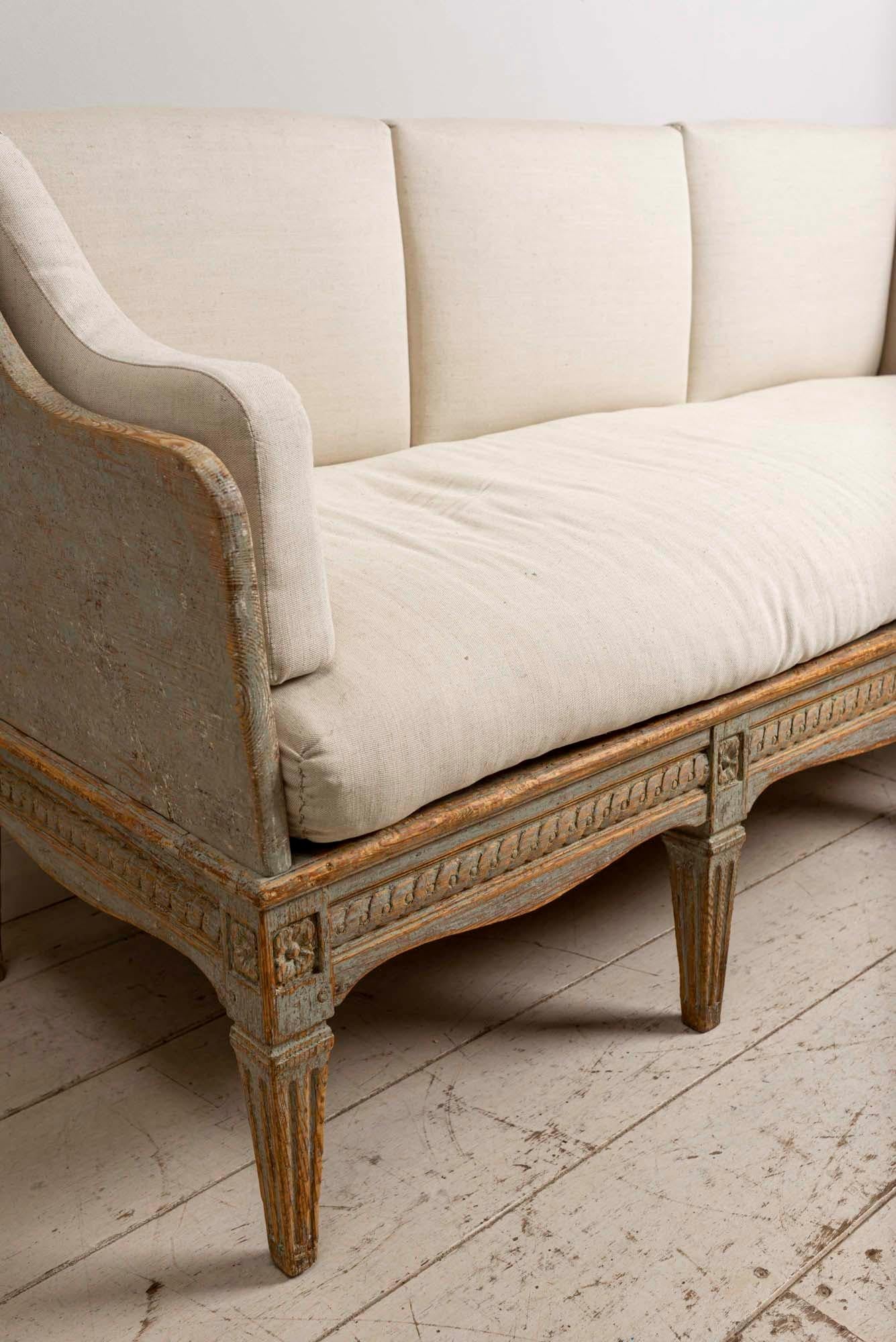 Fabric 19th Century Swedish Gustavian Painted Gustavian Trag Sofa with Original Paint