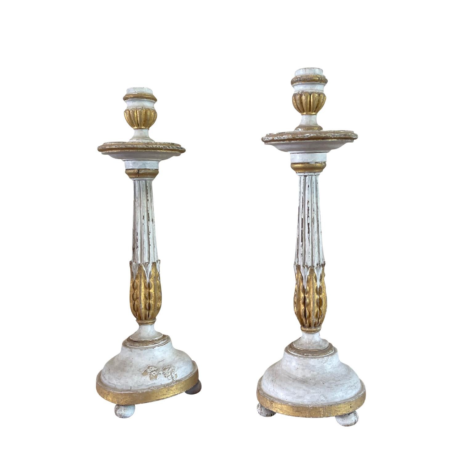 19th Century Swedish Gustavian Pair of Pinewood Candle Holders - Antique Sticks In Good Condition For Sale In West Palm Beach, FL